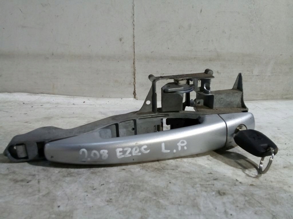Peugeot 208 and handle exterior left front + key EZRC