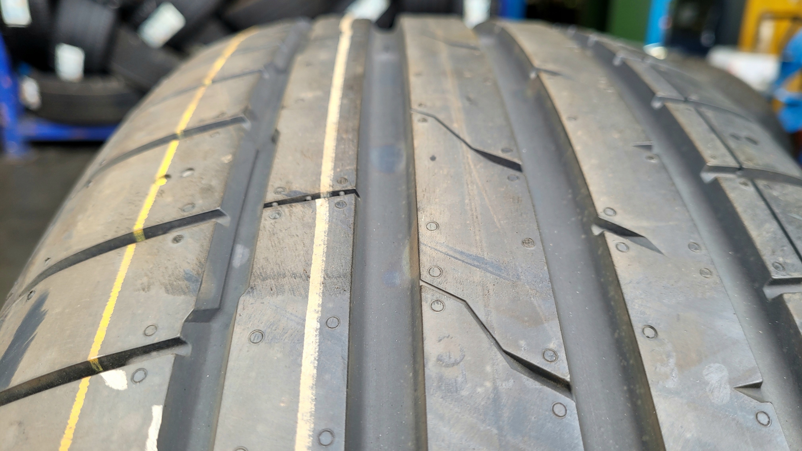 2x Hankook Ventus S1 evo 3 EV 235/60R18 103T L543A Marka Hankook