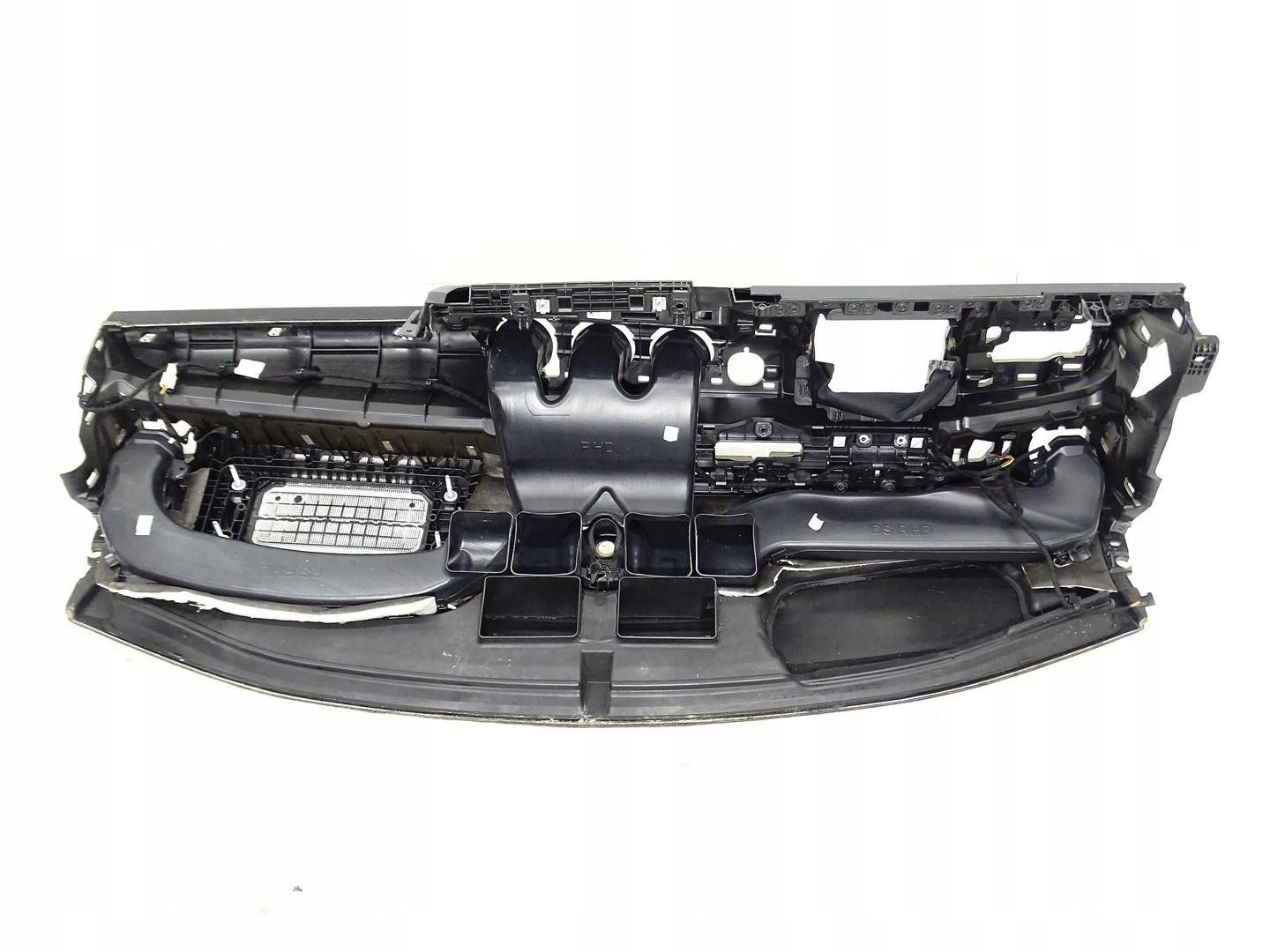 dashboard instrument panel cockpit MERCEDES A W177 AMG leather NIC