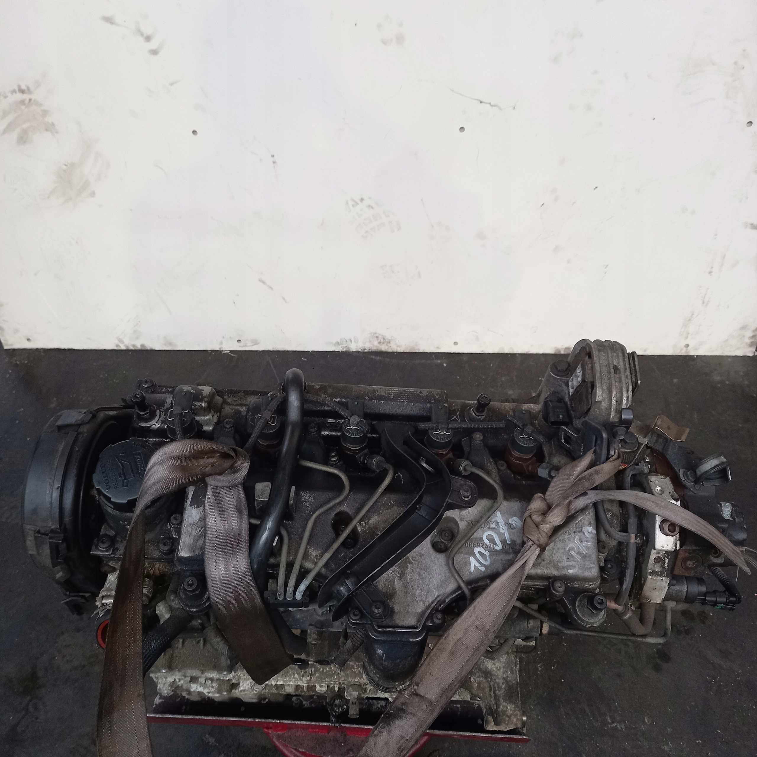 engine DIESEL VOLVO XC90 D5244T 2.4 D