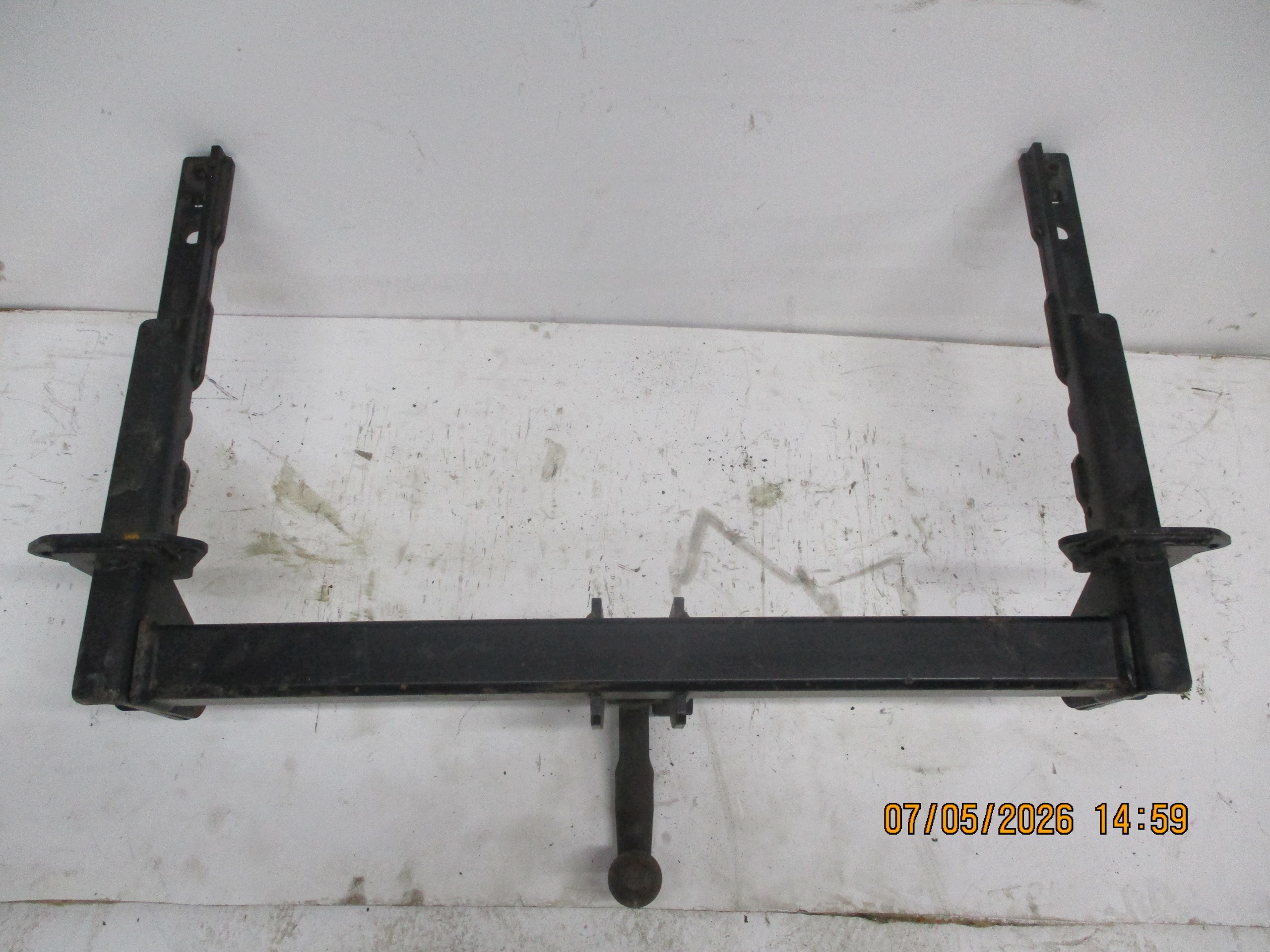 bumper support towing SUBARU FORESTER