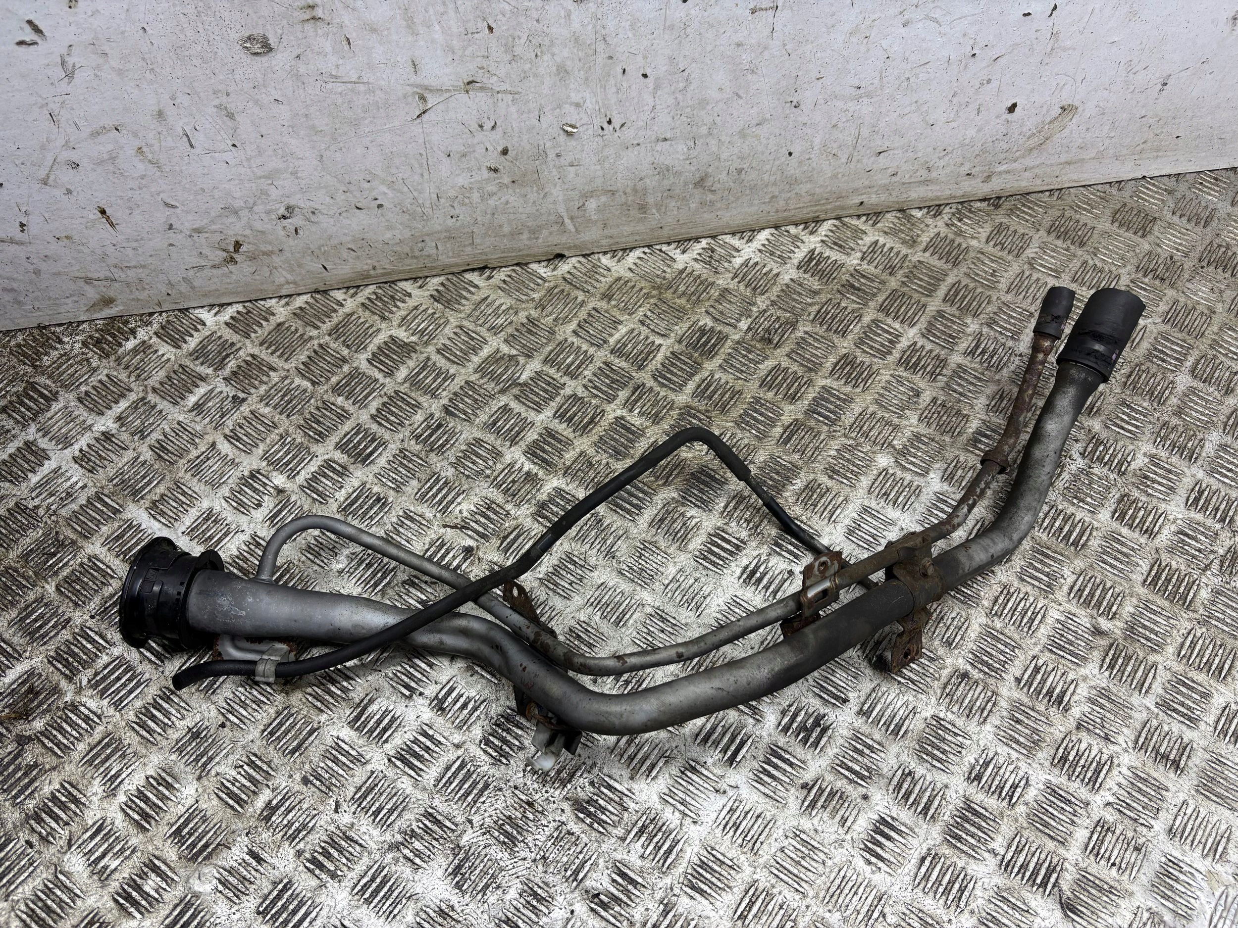 Toyota GT 86 2013 Wlew paliwa