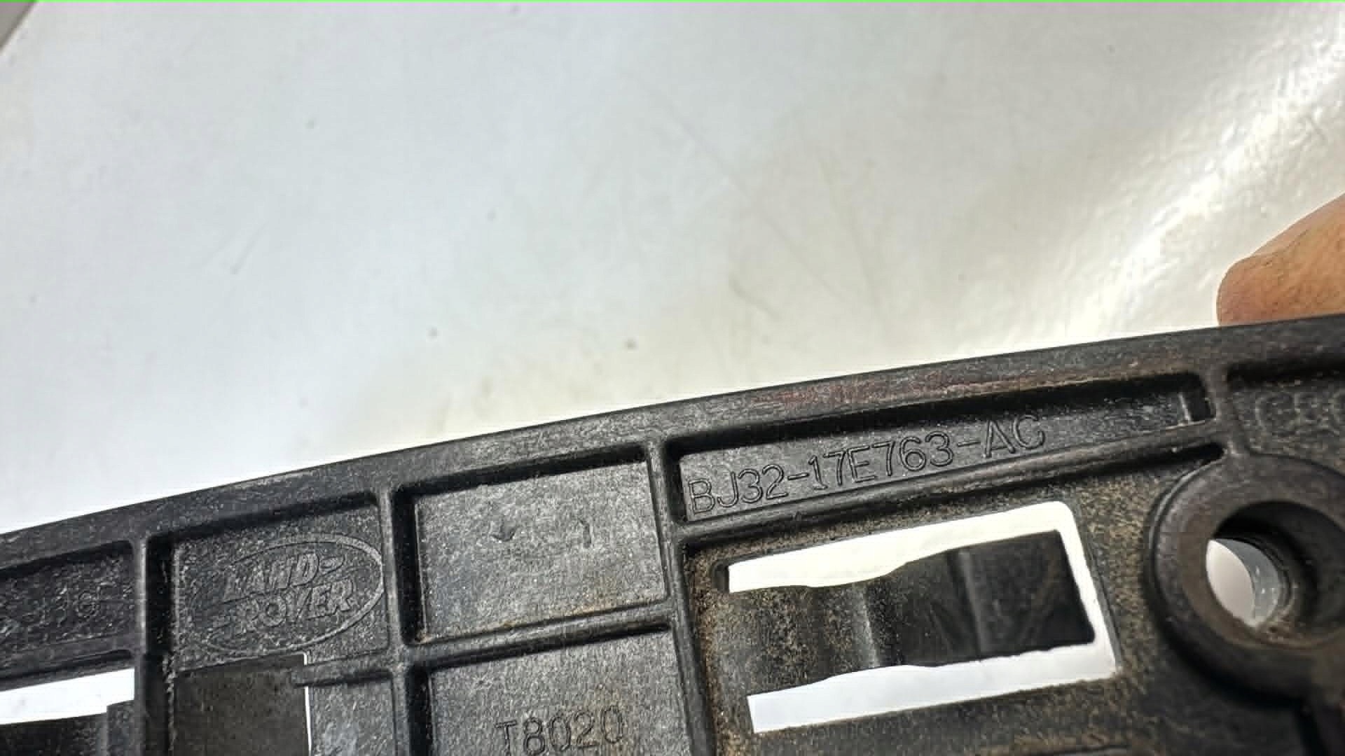 RANGE ROVER EVOQUE L538 LIFT 11-18 bumper bracket left front
