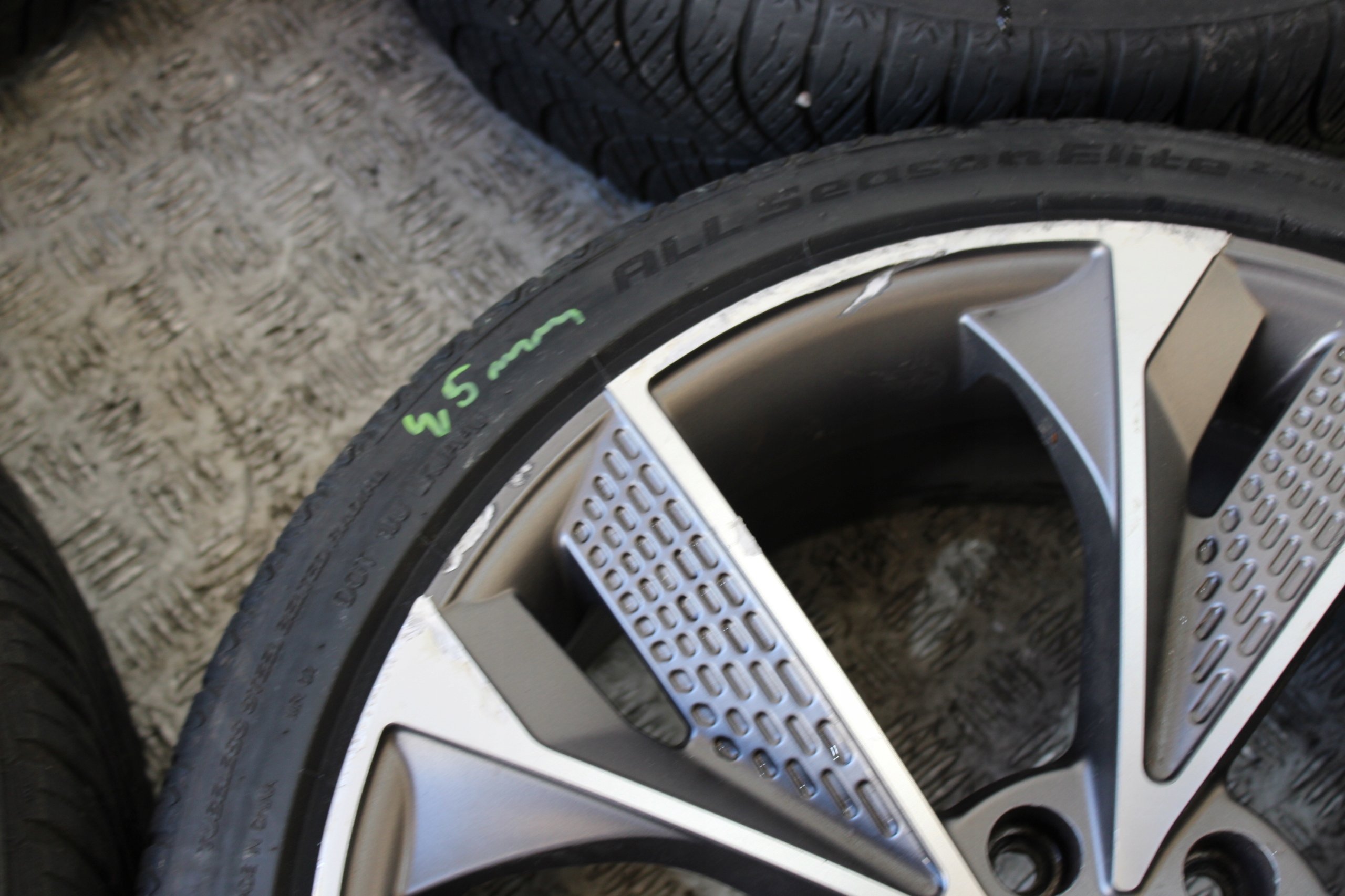 wheels FLEGI disc 225/40 R19 AUDI A6 C8 4K0 4K5