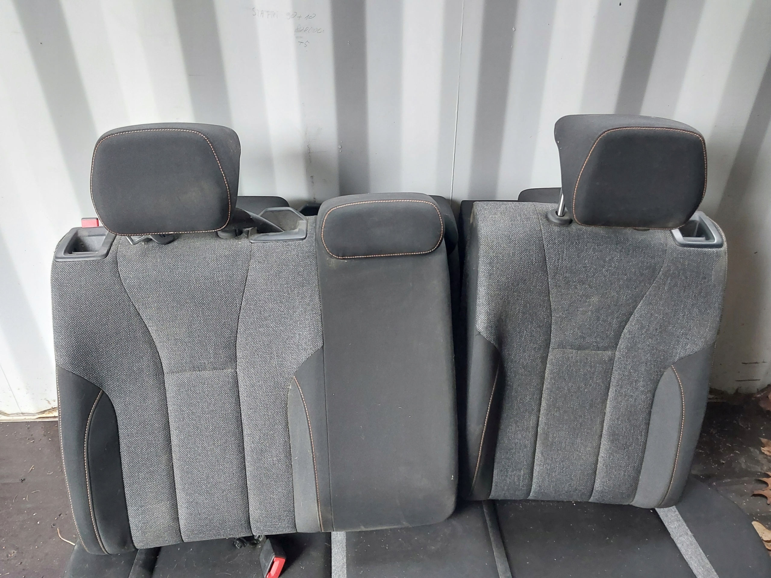 SKODA SCALA кресло диван европа хорошее