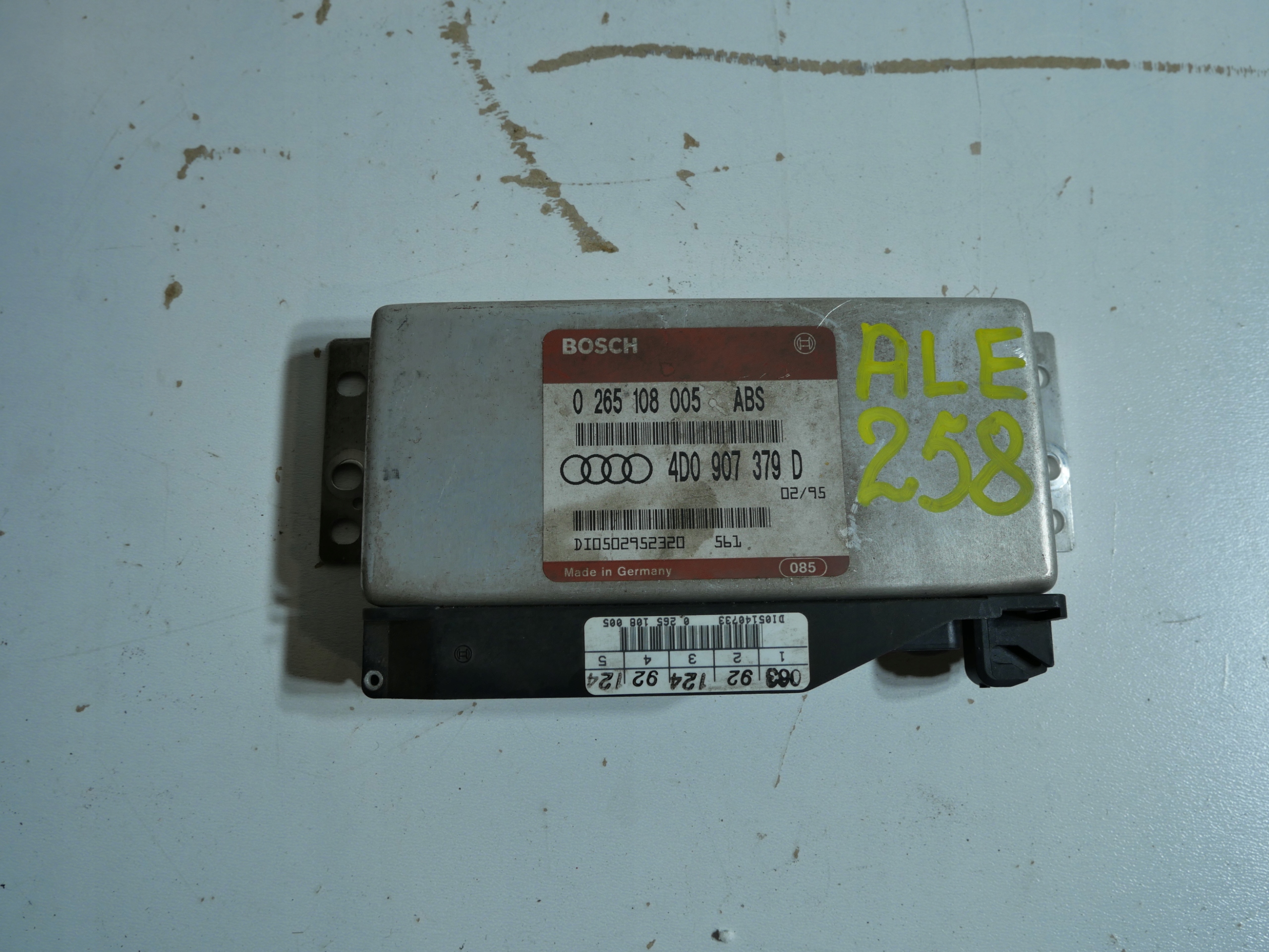AUDI A4 B5 A6 C5 module unité de commande électronique uce ABS 4D0907379D