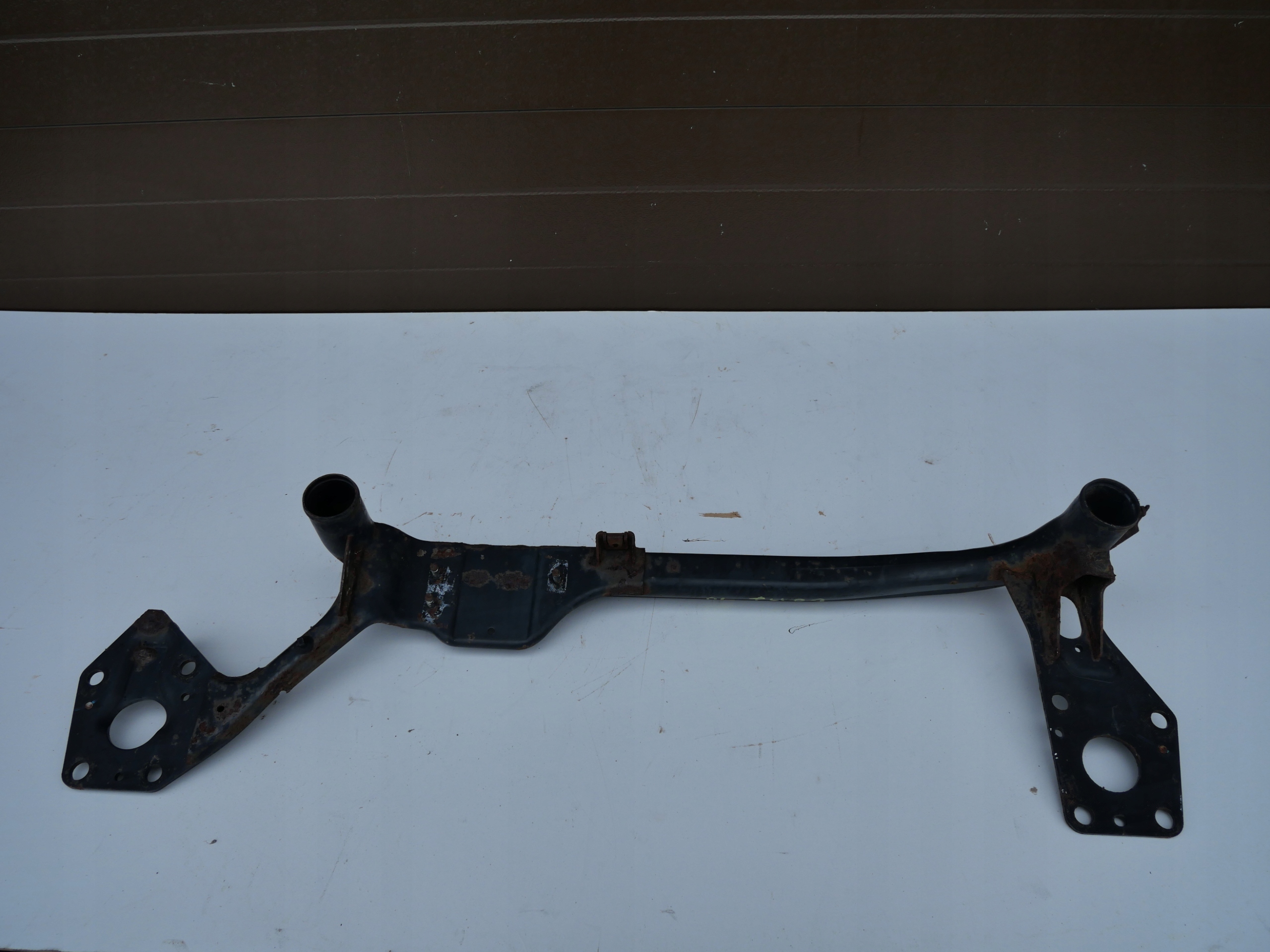 sider pillar lower supports of the front VW PASSAT B5 2.5TDI