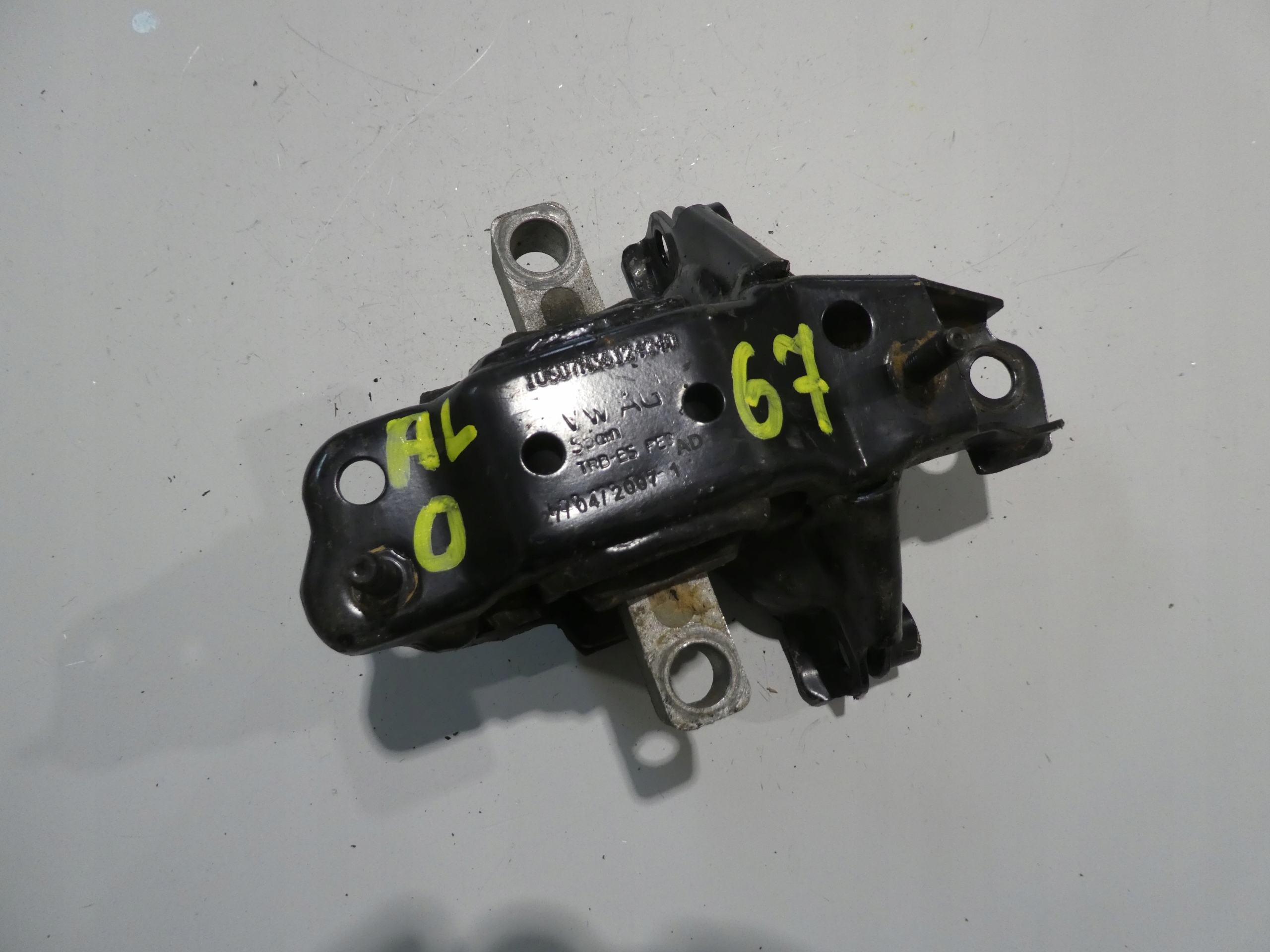 engine mount VW POLO 9N 6Q0199555AD