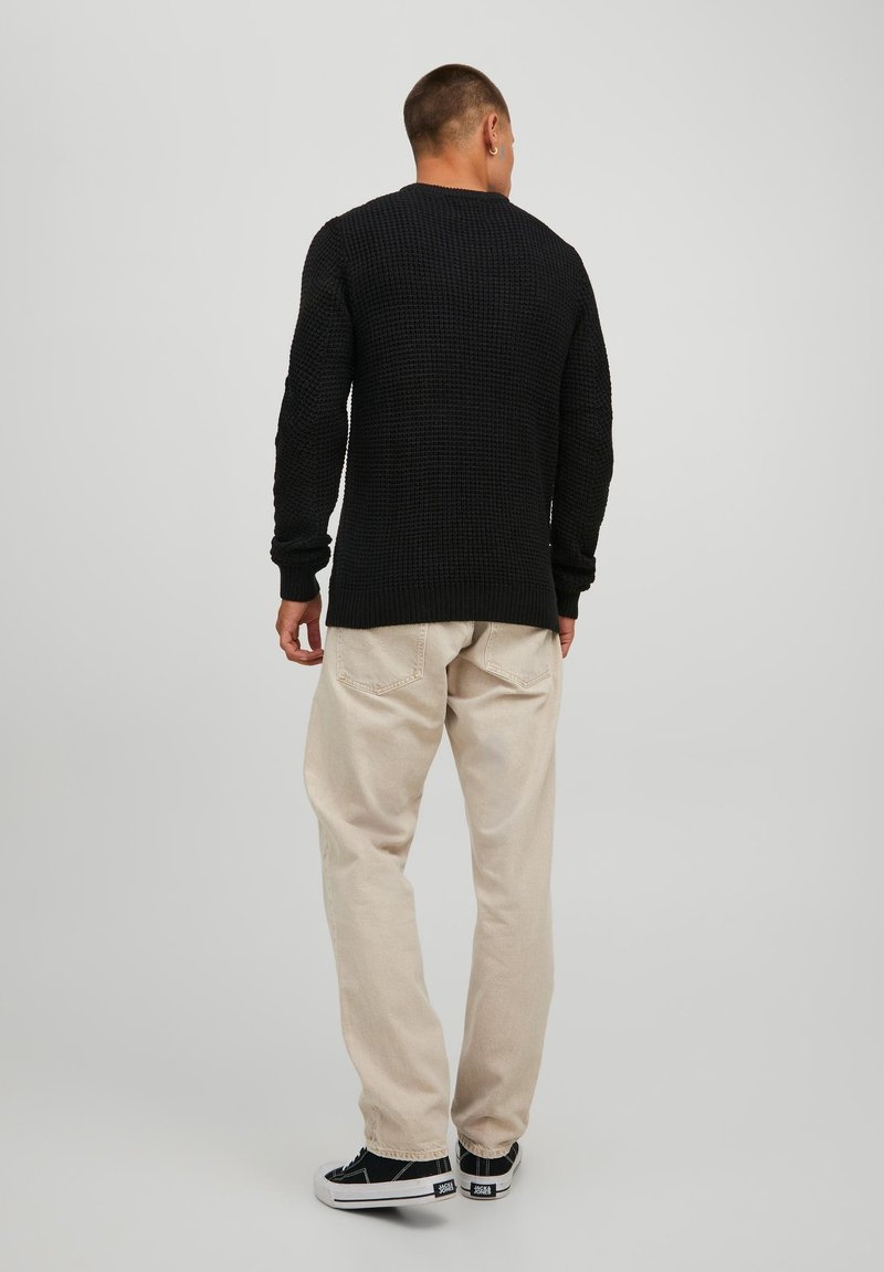 Sweter klasyczny Jack&Jones M Kolor czarny