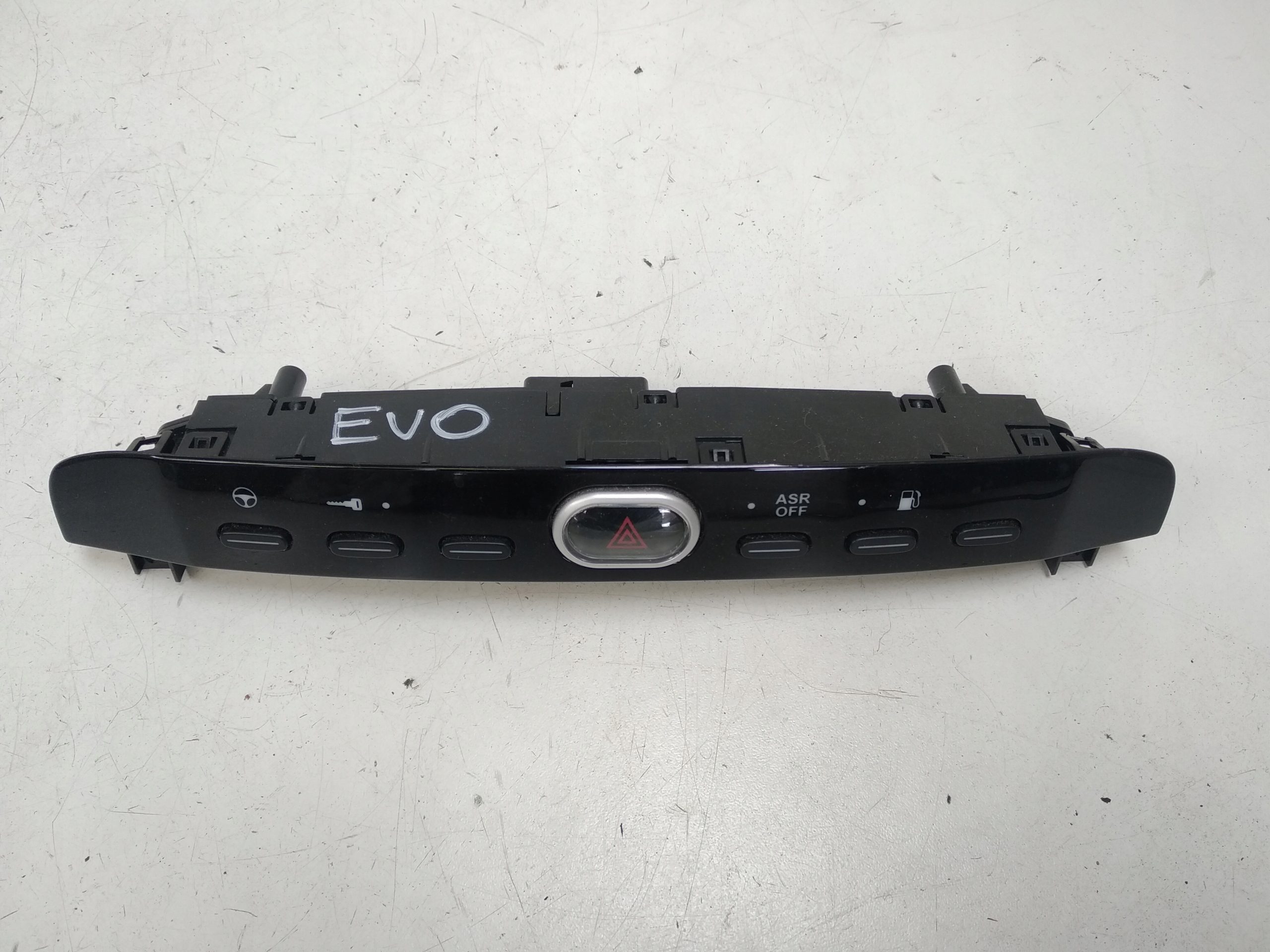 Panel des warnblickschalters 735506941 Fiat Punto EVO