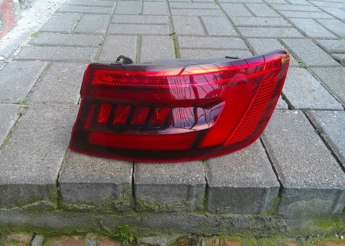 AUDI A4 B9 8W SEDAN 15-19 LED LAMPA TYLNA PRAWA ORYGINAŁ 8W5945092C