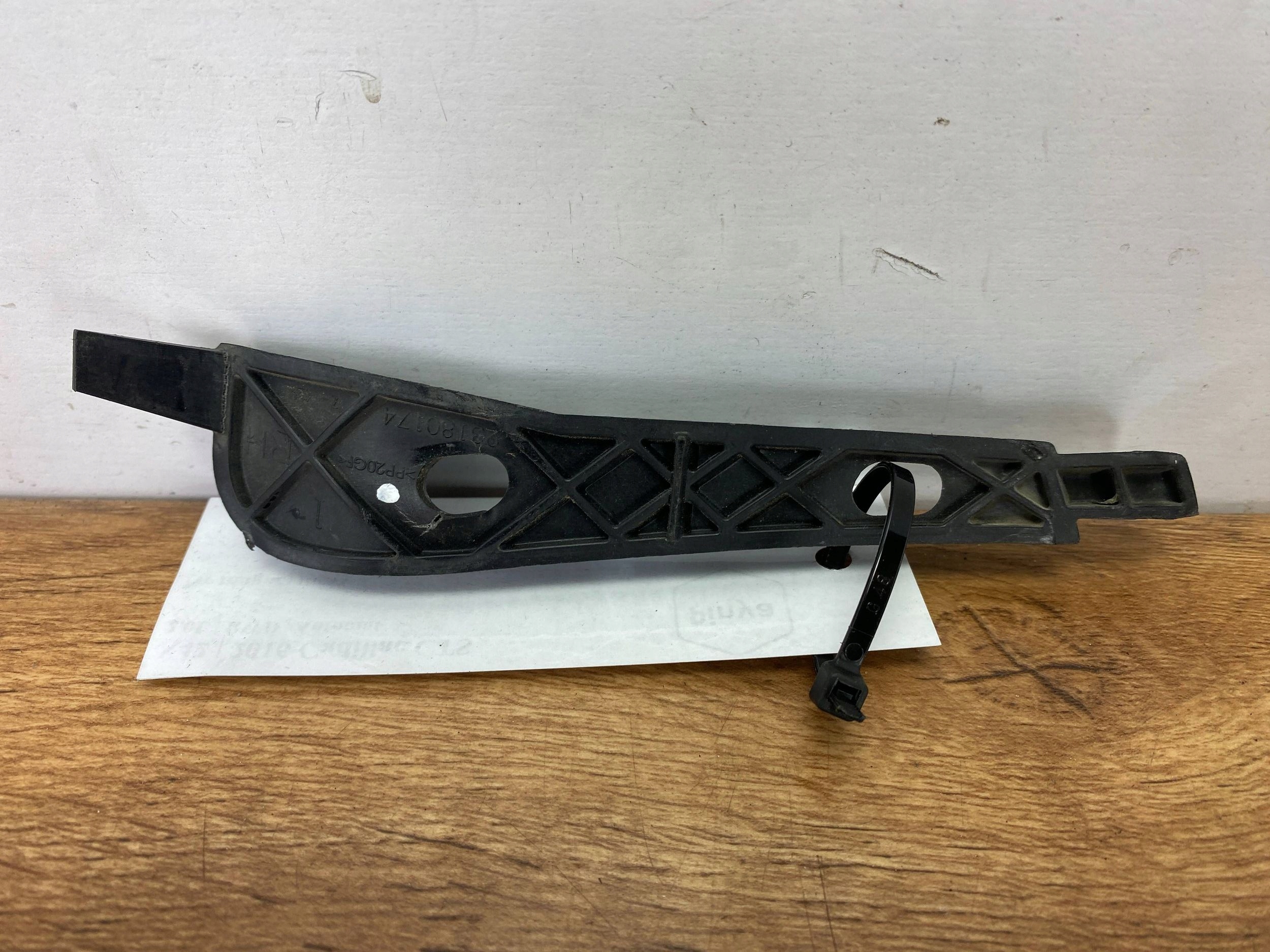 bumper bracket holder bracket Cadillac CTS III 2014+
