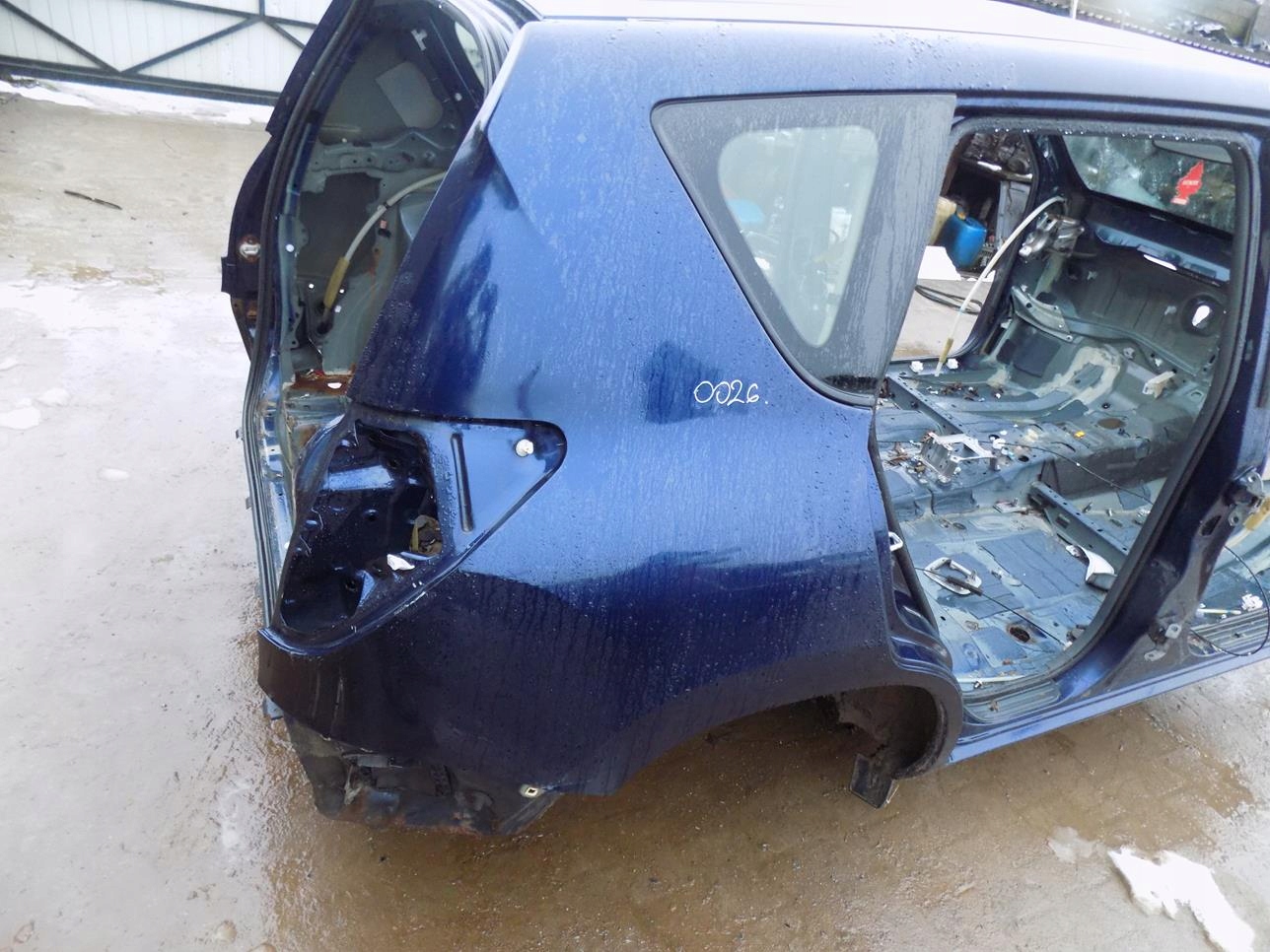 TOYOTA Rav4 III 5Ds6 Крыло правый зад.