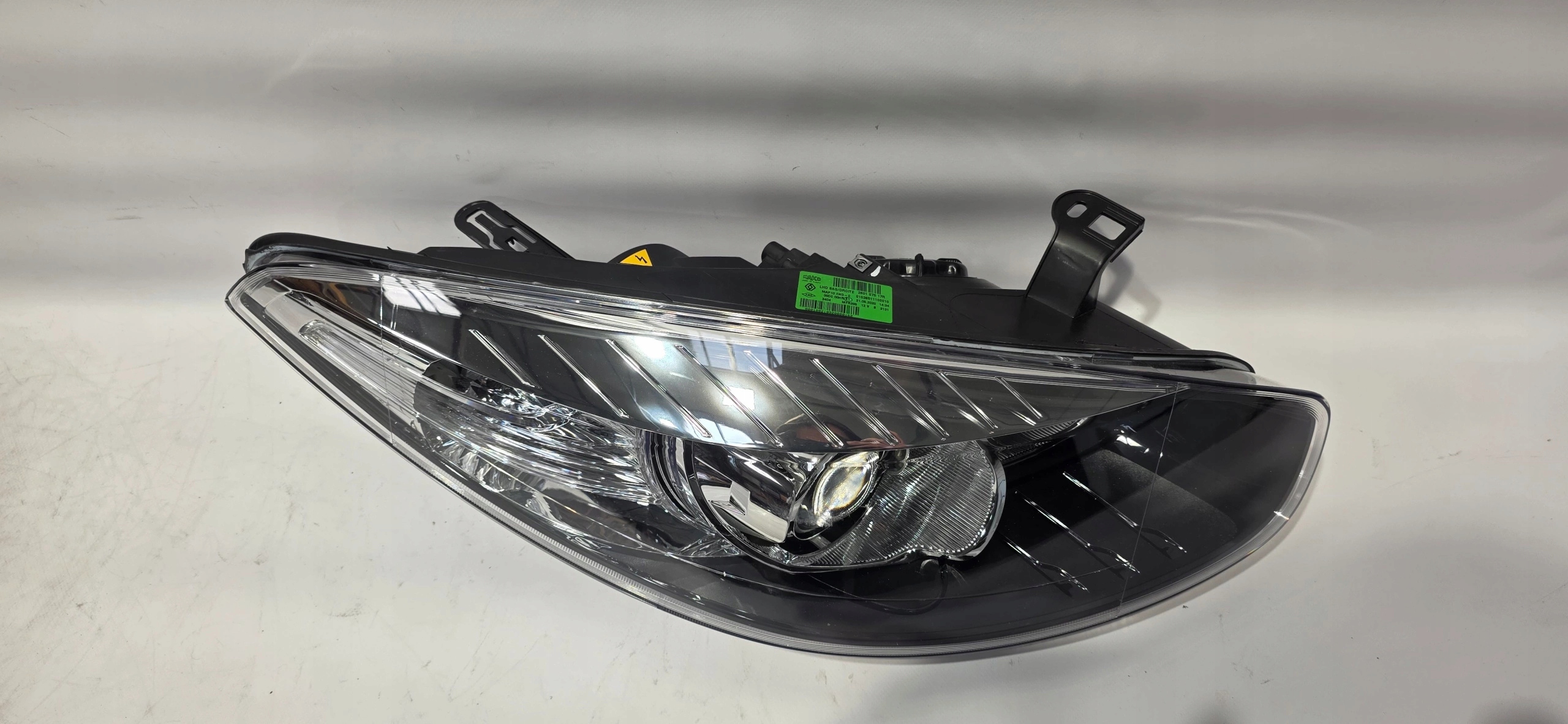 light right front XENON RENAULT FLUENCE 12-16 new original 260107517R