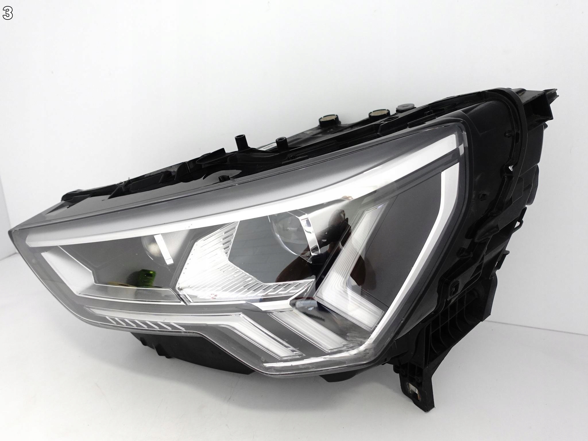 AUDI Q3 II 2 F3 83A 18- FULL LED MATRIX light left EU