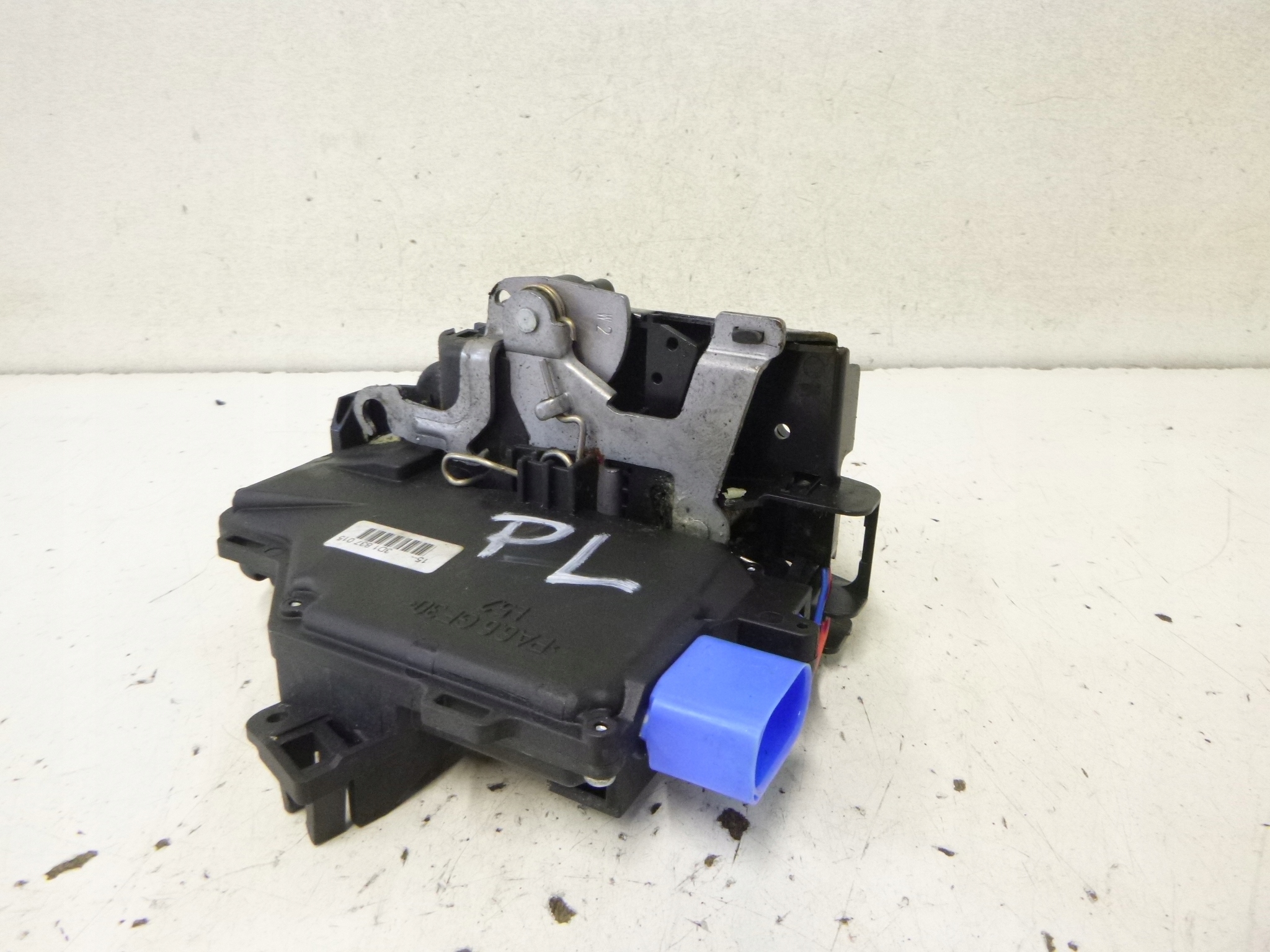 lock door front left Volkswagen Golf V 3D 06r.