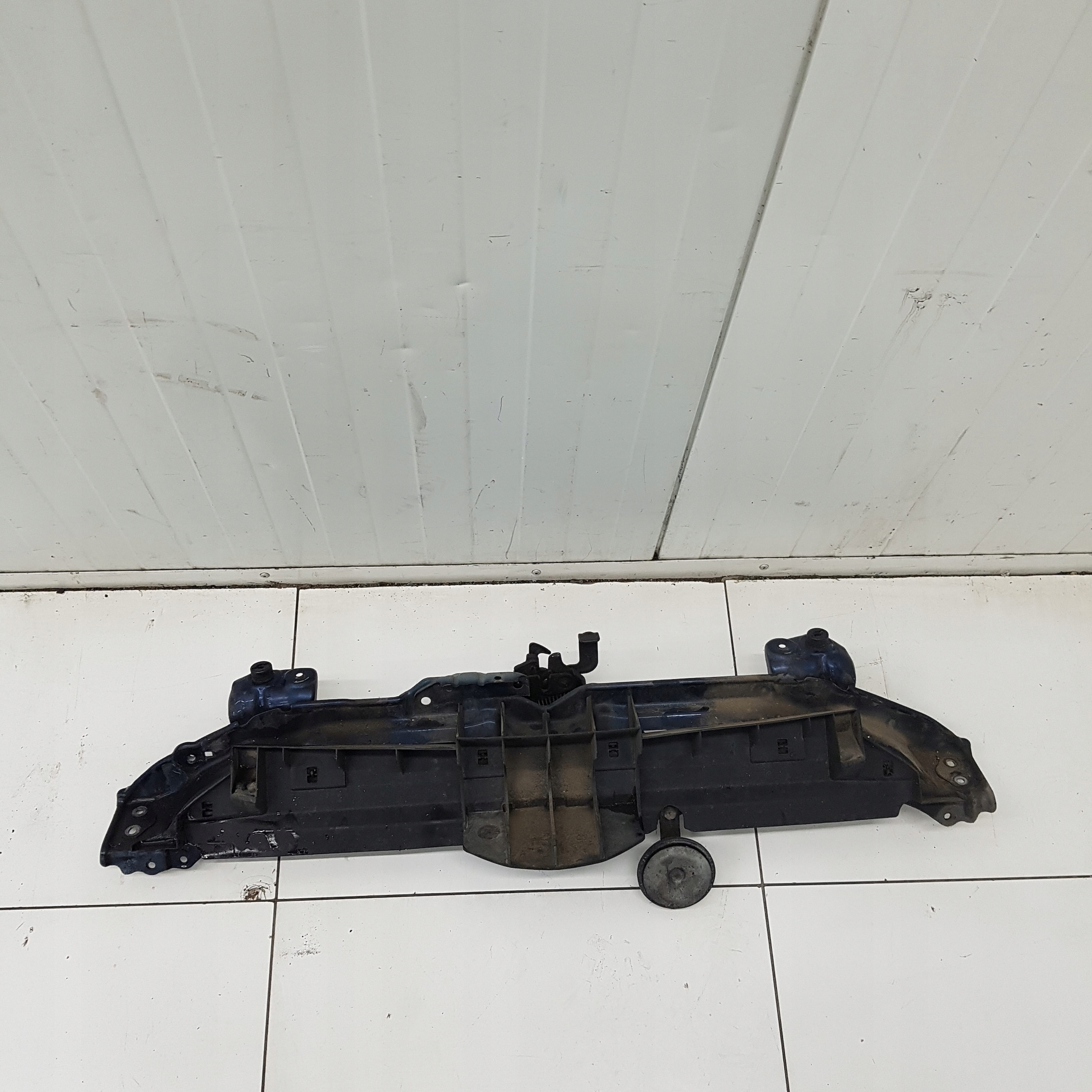 support panel for radiators upper pillar TOYOTA YARIS 2