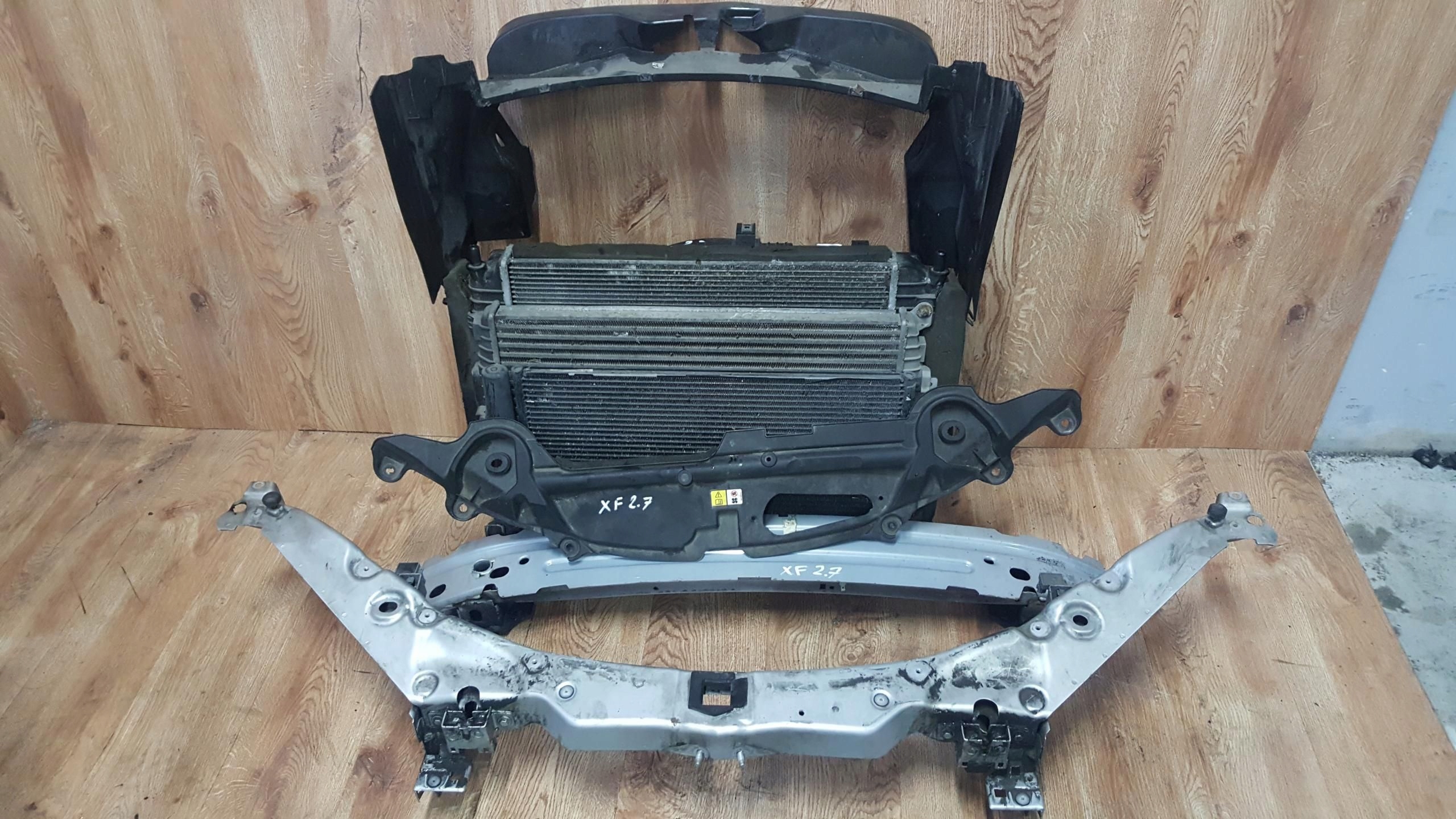 JAGUAR XF 2.7 D PAS PRZEDNI CHŁODNICE KPL