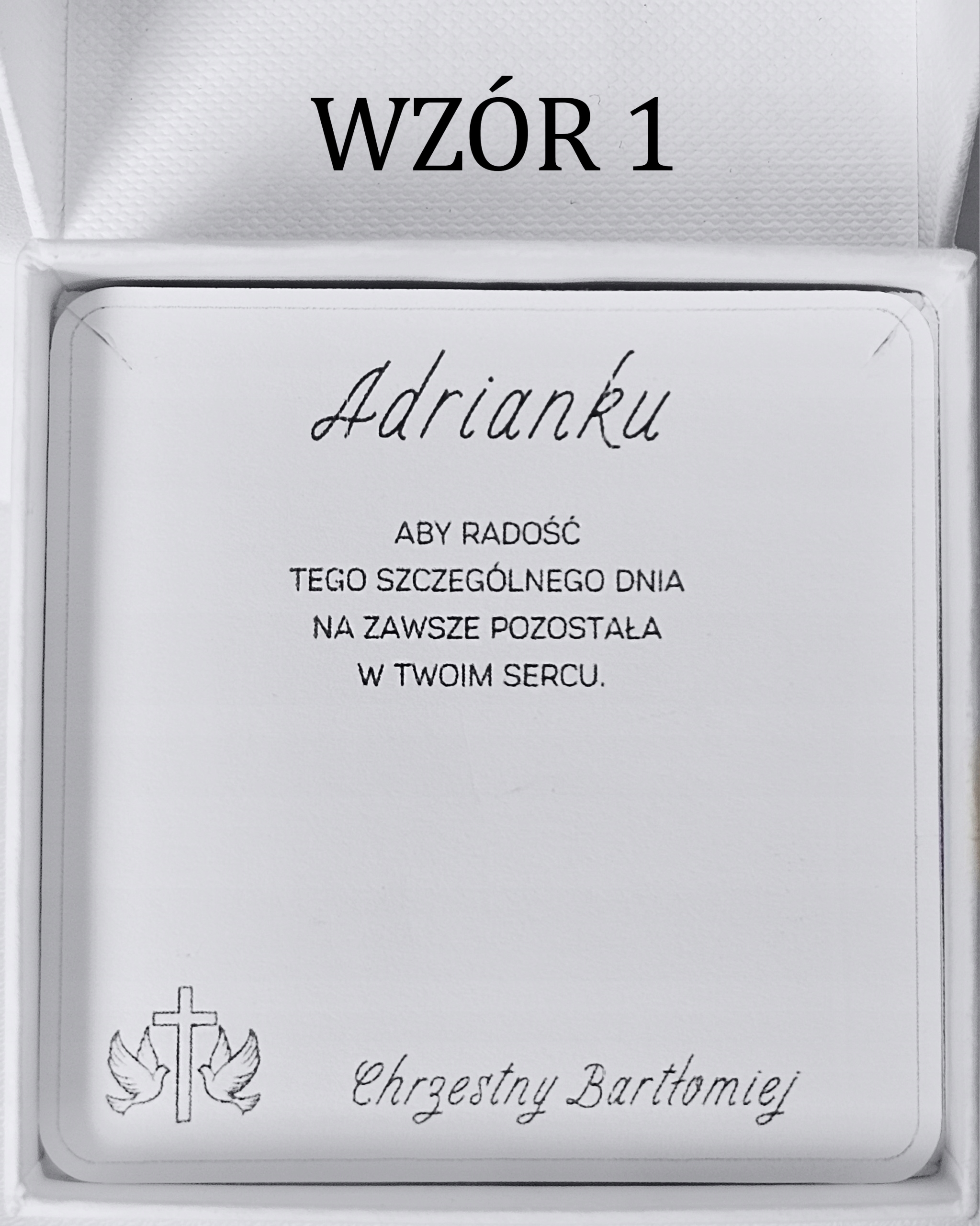 Pamiątka Komunii Świętej Srebrny krzyżyk zdobiony z łańcuszkiem srebro 925 Materiał Srebro