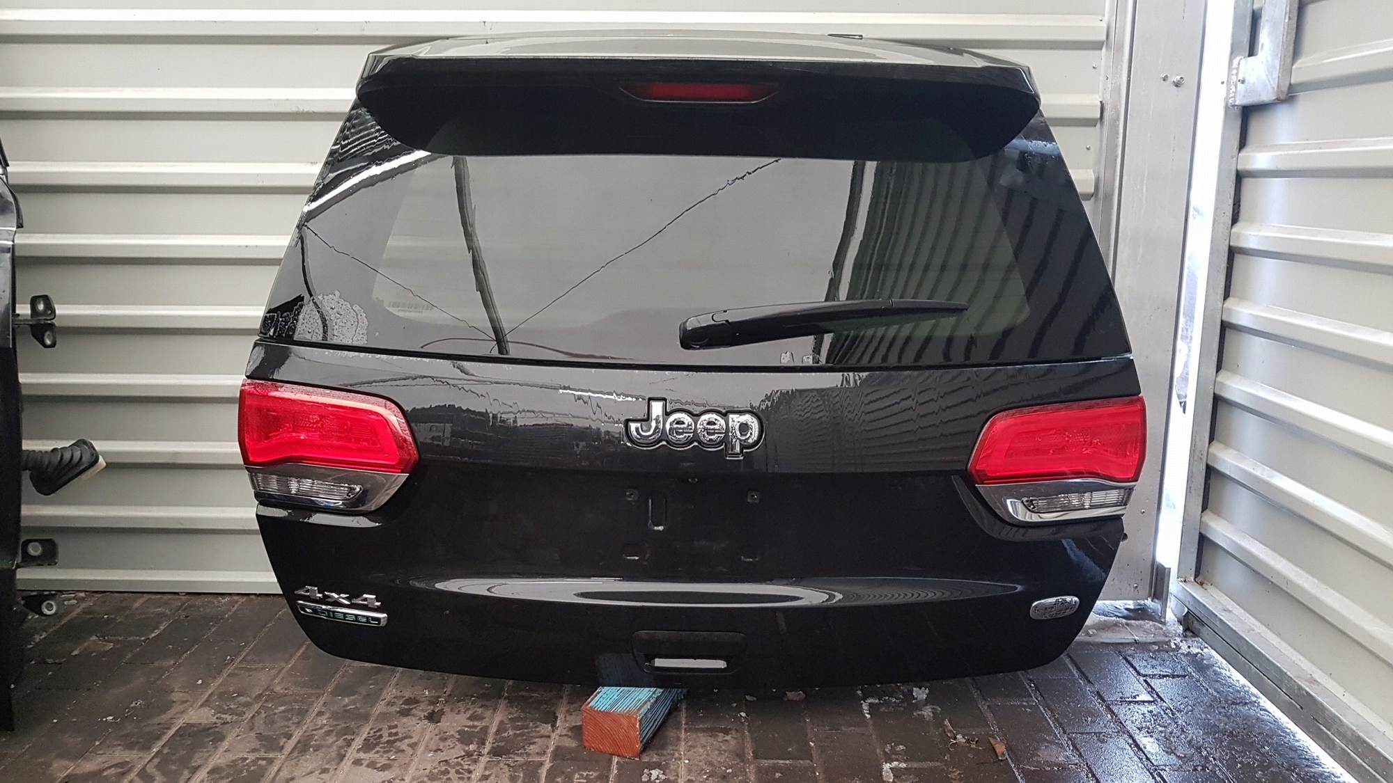 JEEP GRAND CHEROKEE WK2 14- KLAPA BAGAŻNIKA PXR