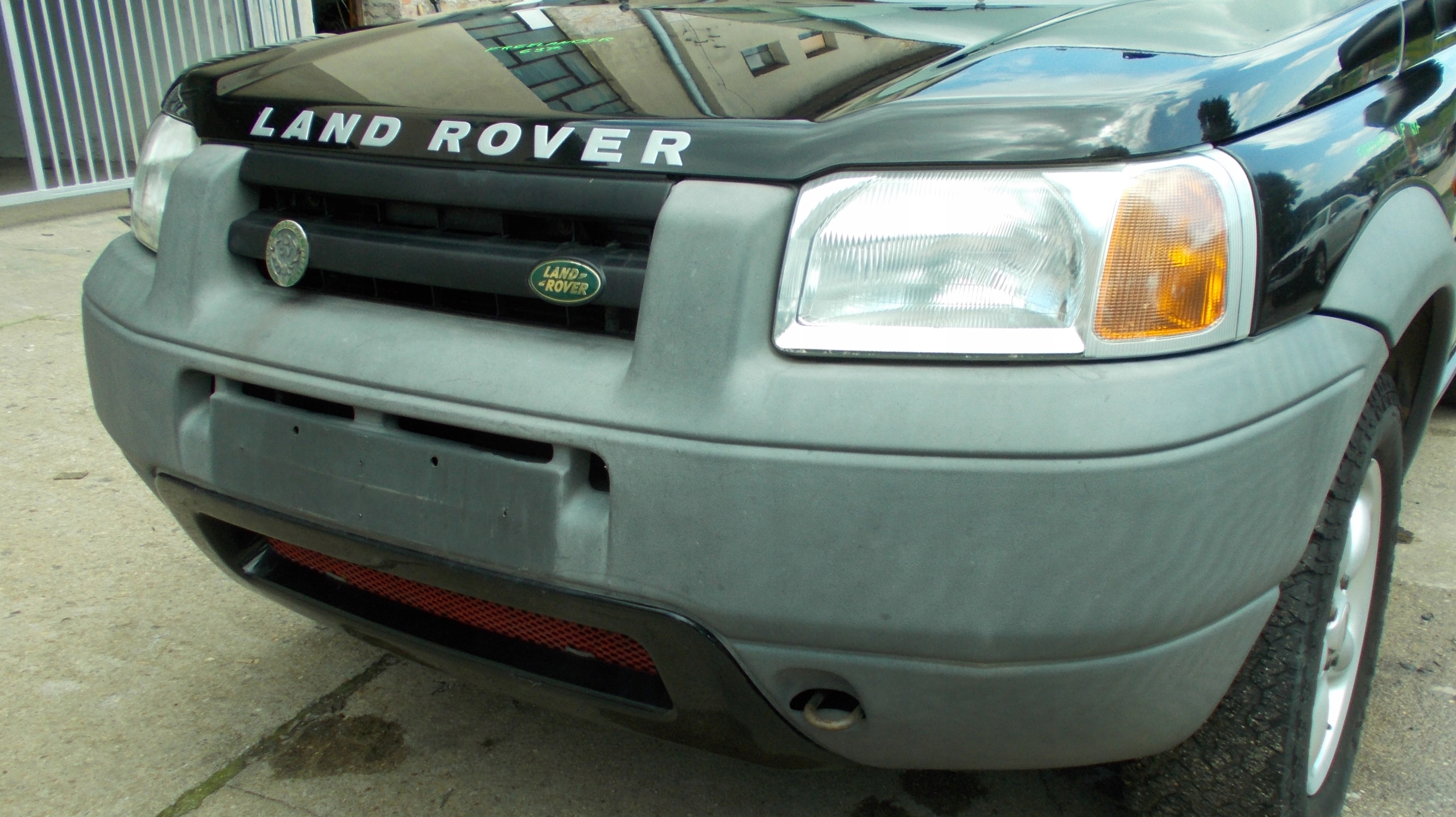 LAND ROVER FREELANDER and bumper front front