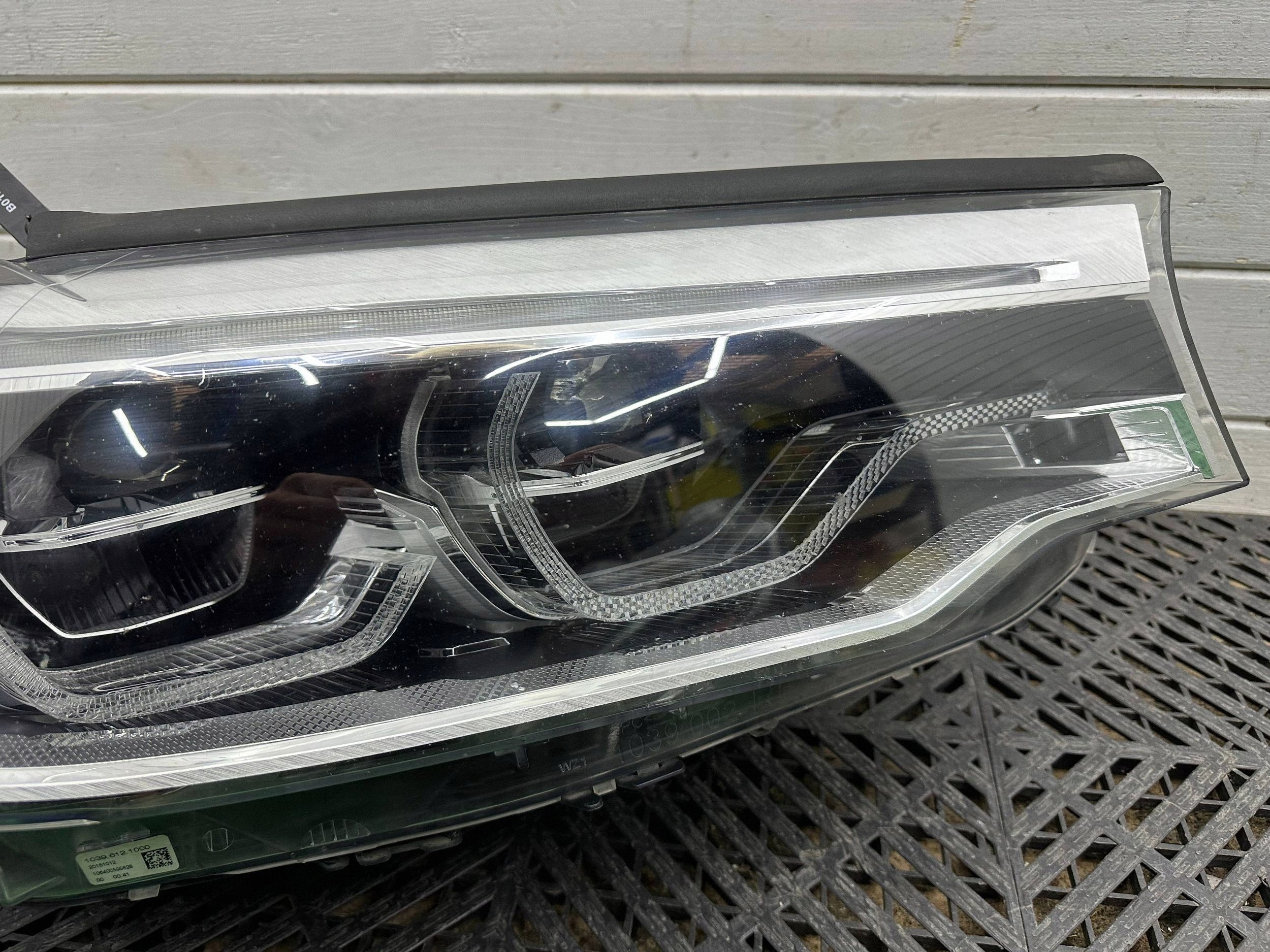 light front side right BMW 5 G30 G31 ADAPTIVE LED 8499122