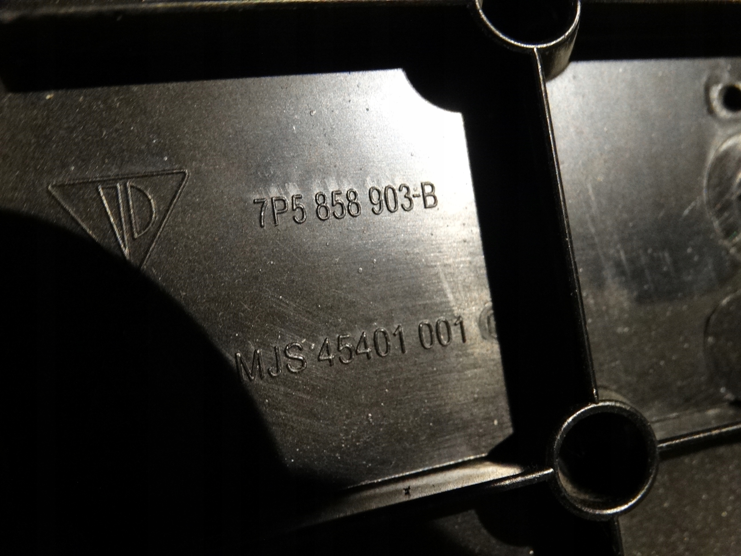 Blende Abdeckung Handschuhfach PORSCHE CAYENNE 7P5 1