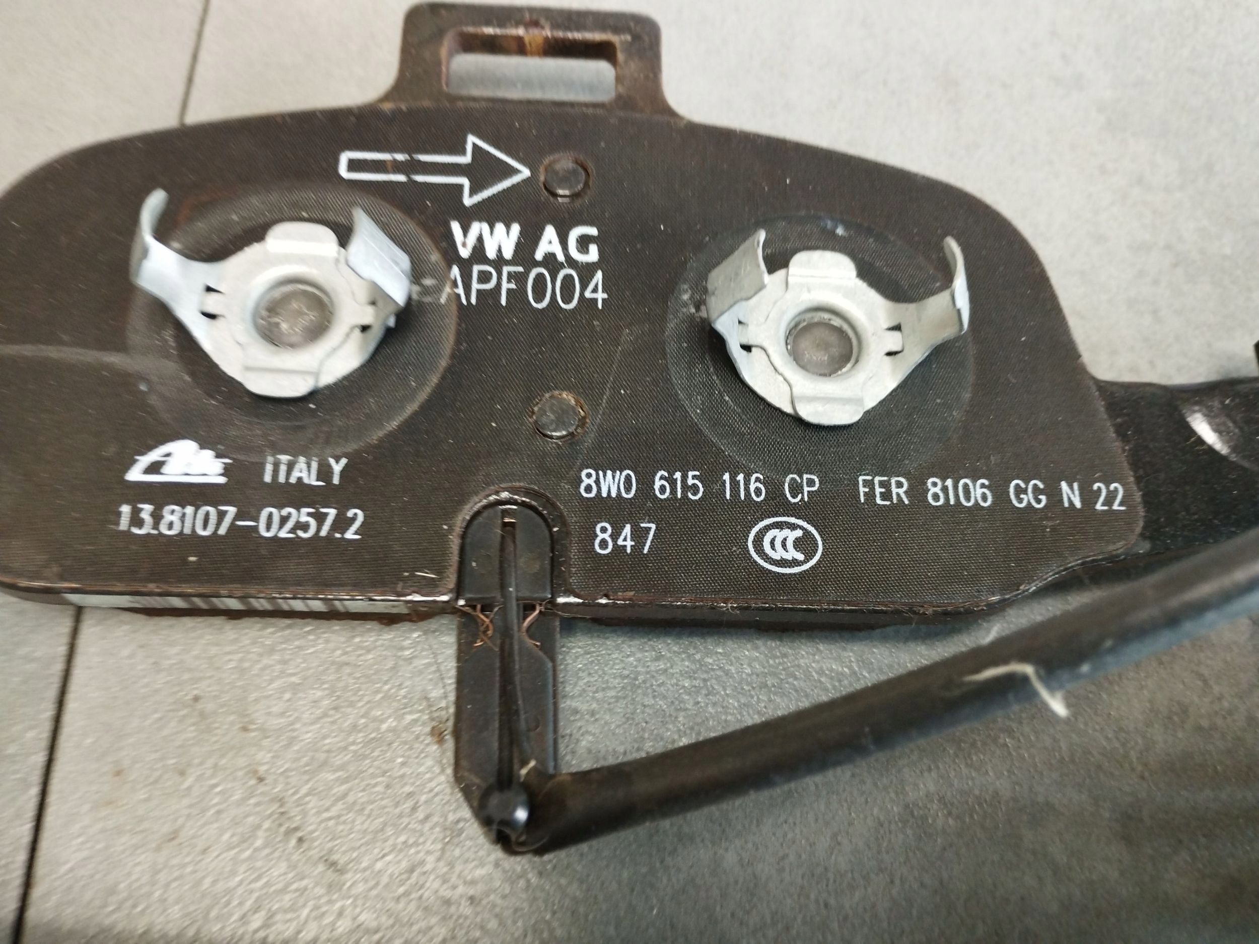 Audi A6 Allroad C8 2022 kotuče plotýnky HAMULCOW EPRZOD 4K0615301E 338MM