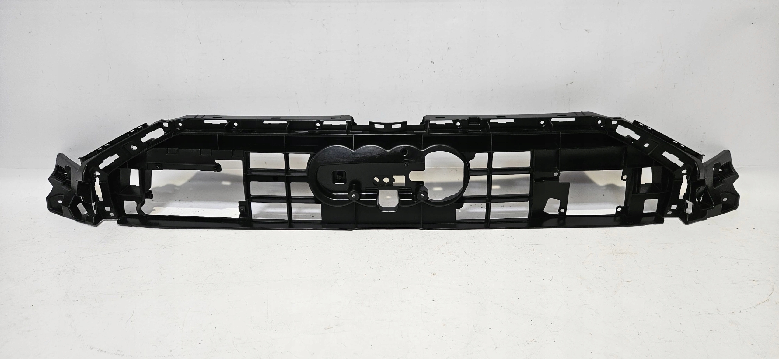 Versteifung Grill AUDI A6 C8 4K0 Original