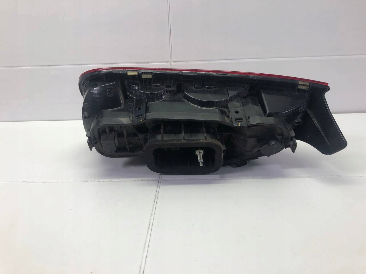 light rear right side Volkswagen Up facelift 2016 1S0945096