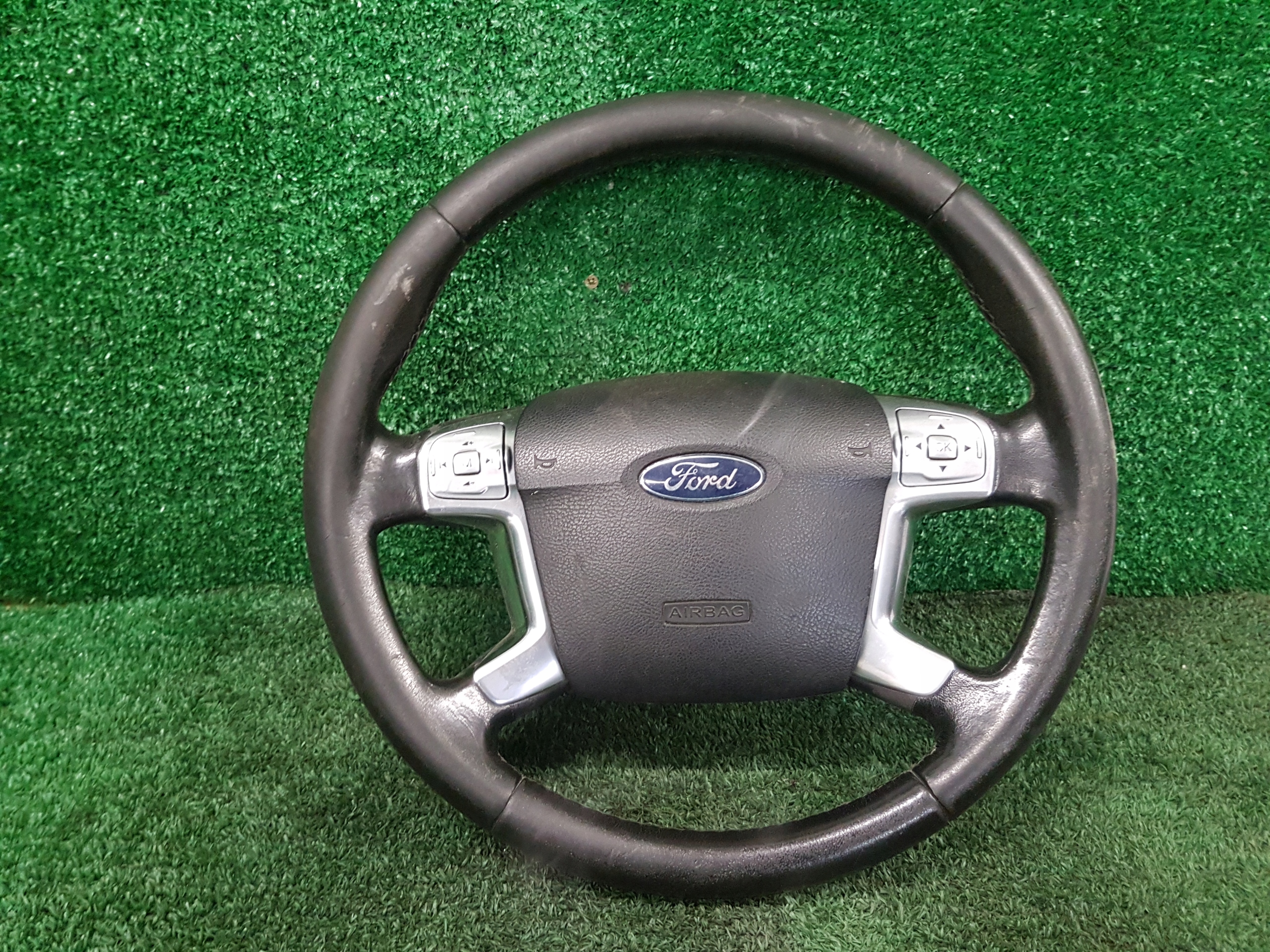 lenkrad FORD S-MAX 305479899M95-AA 305418299D52