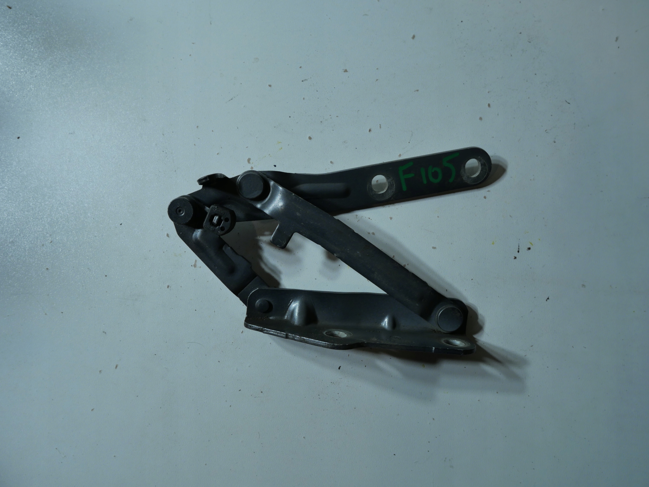 hinge bonnets POKRYWY left VW T6 7E0823301A