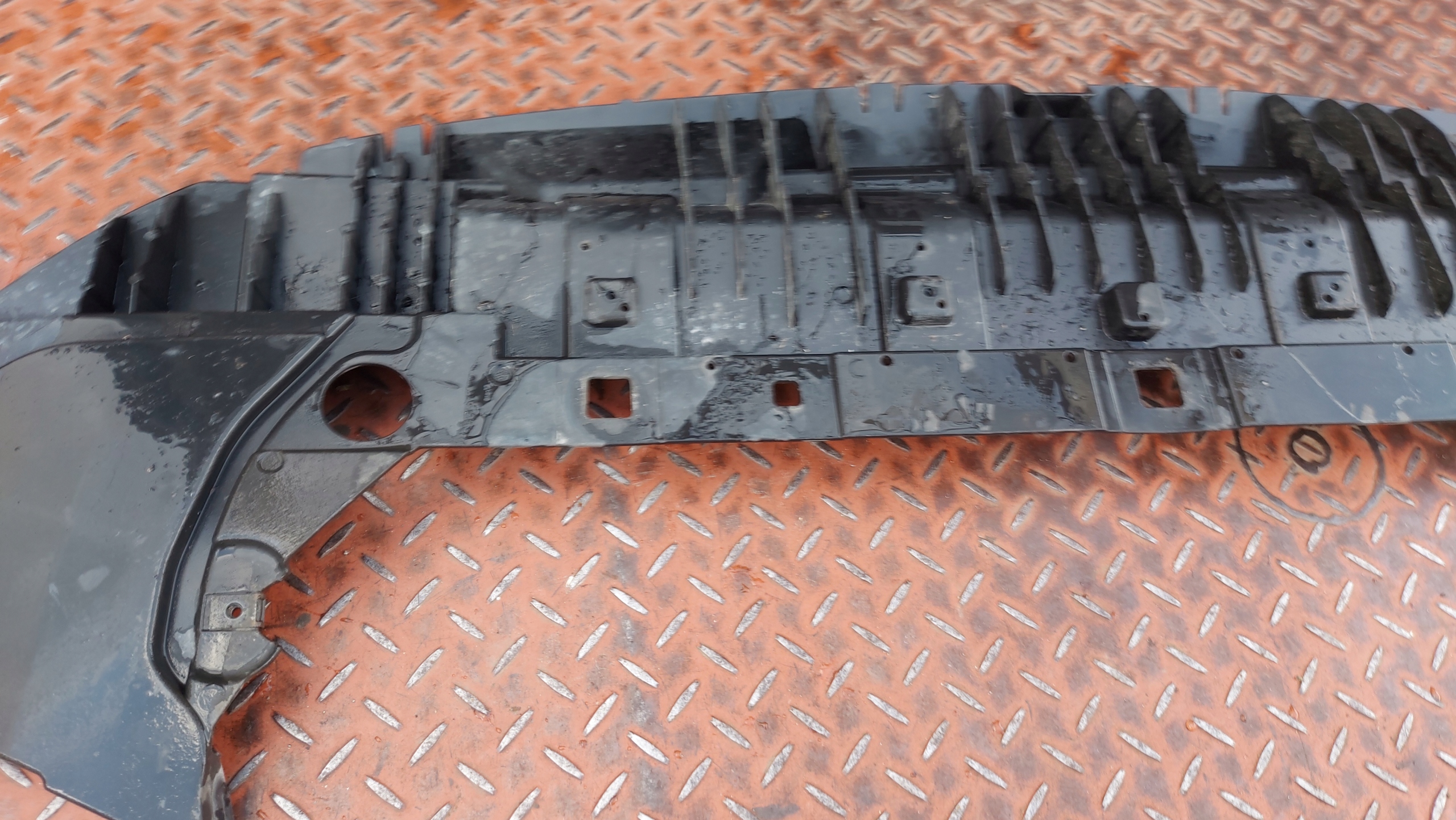 ABSORBER Blende Abdeckung unter Stoßstange VOLVO XC40 II