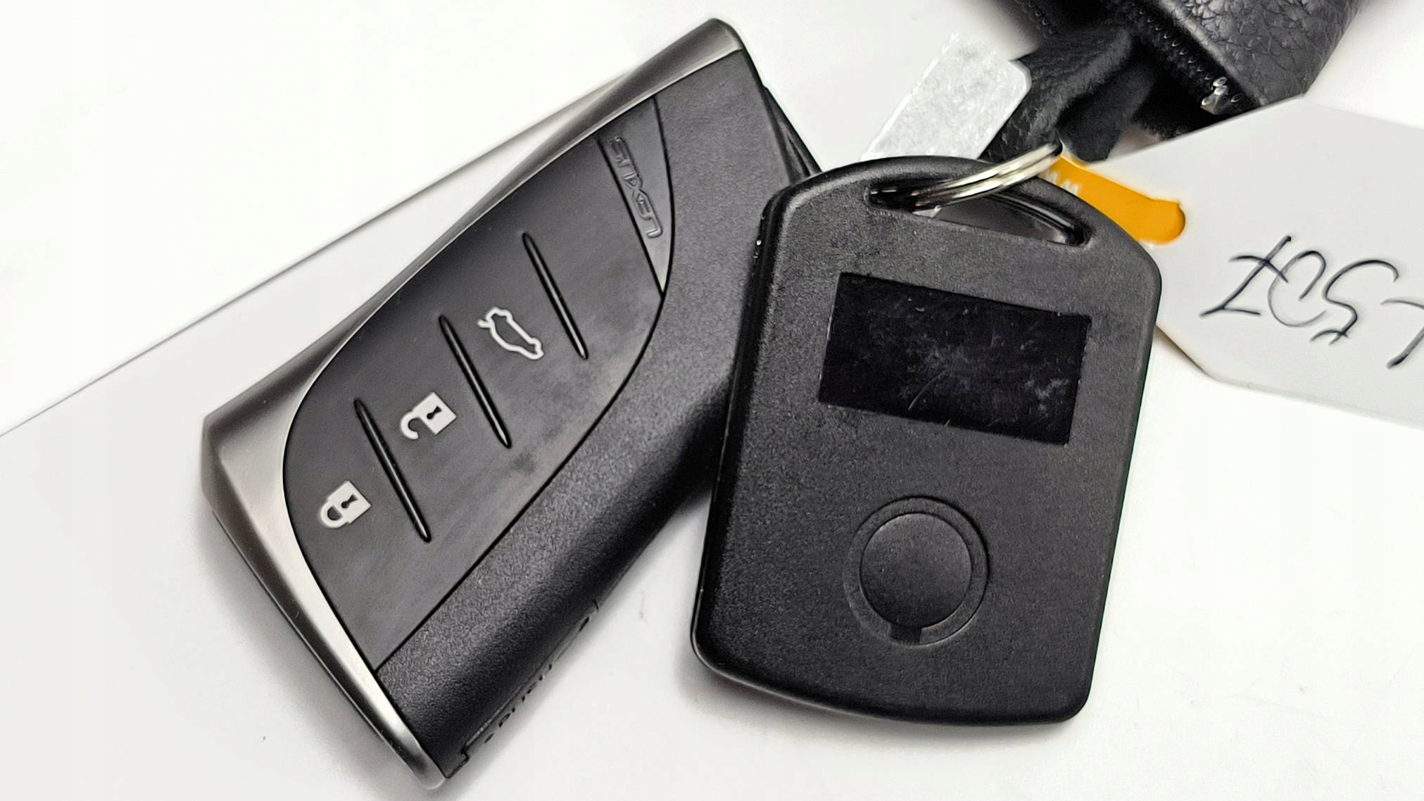 KARTA Schlüssel PILOT LEXUS ES300H