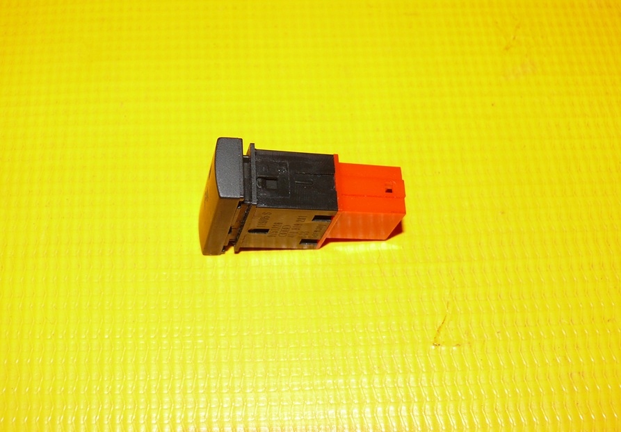 button switch circuit breaker CZUJNIKOW of the parking PDC front AUDI A6 C6 04
