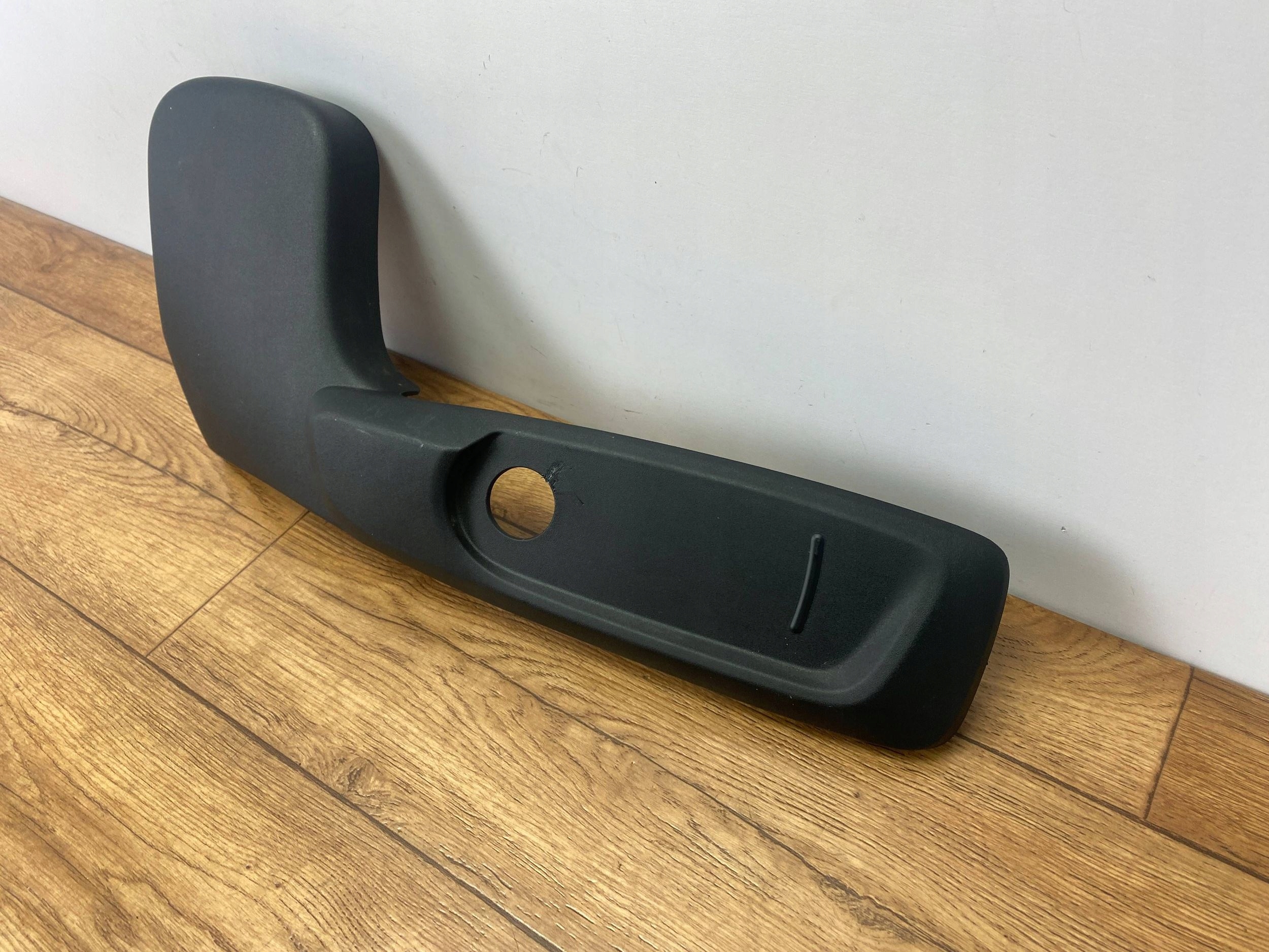 plastica boczny kanapy Ford Escape IV Kuga MK3 2020+
