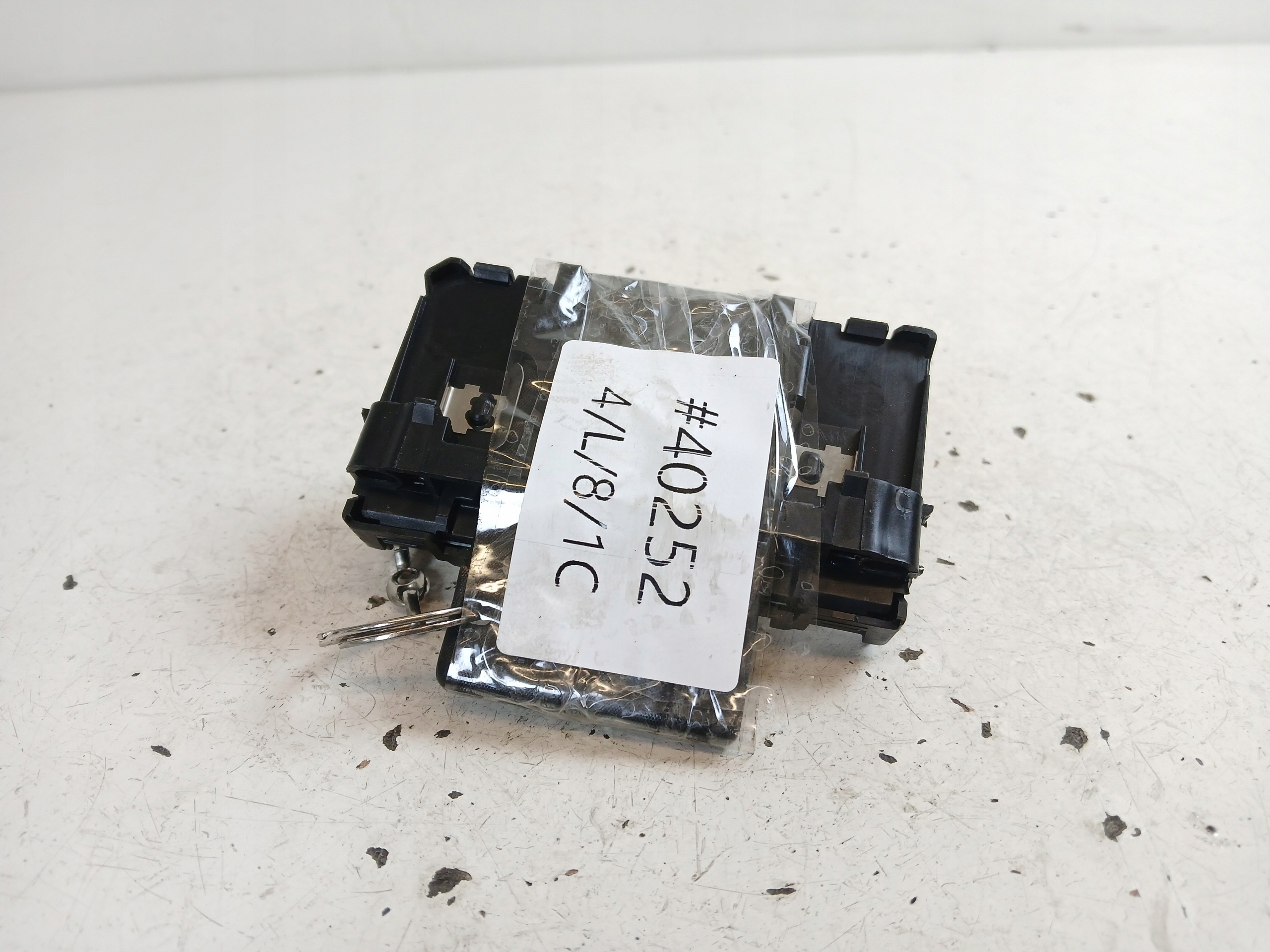 RENAULT MEGANE II SCENIC II card reader + KARTA 8200125077