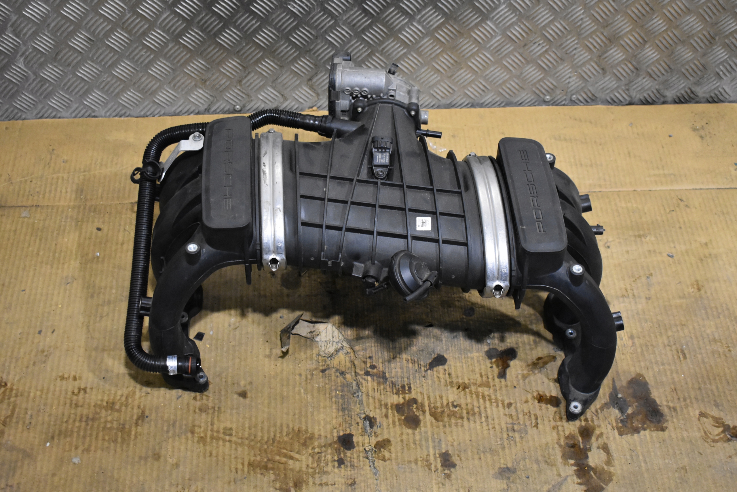 IDEALNY KPL. intake manifold PORSCHE 991 MA103 1