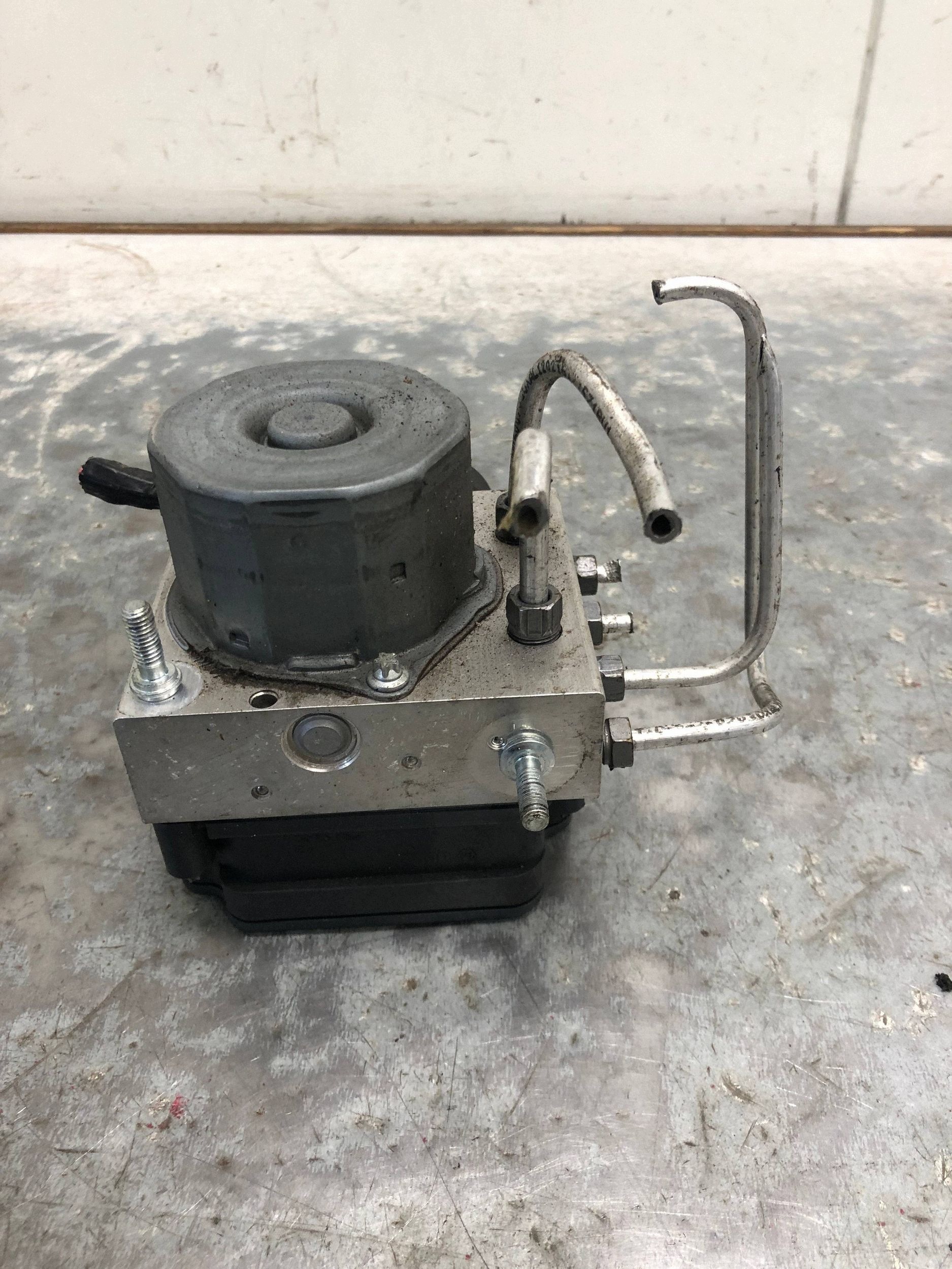 pompa ABS RENAULT TWINGO III 476604794R