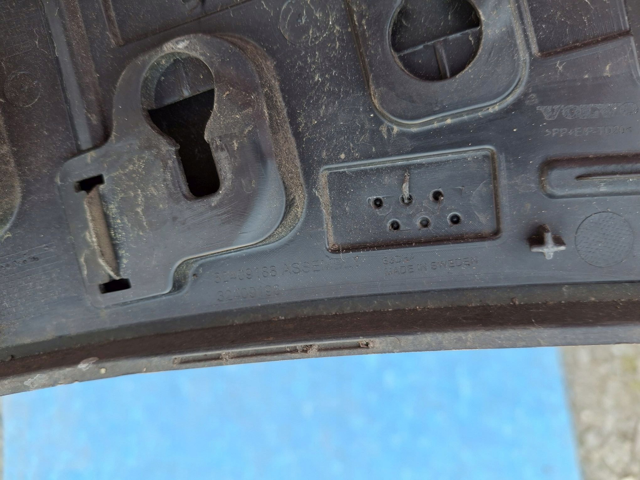 cap for fender left front VOLVO XC40 2017R->