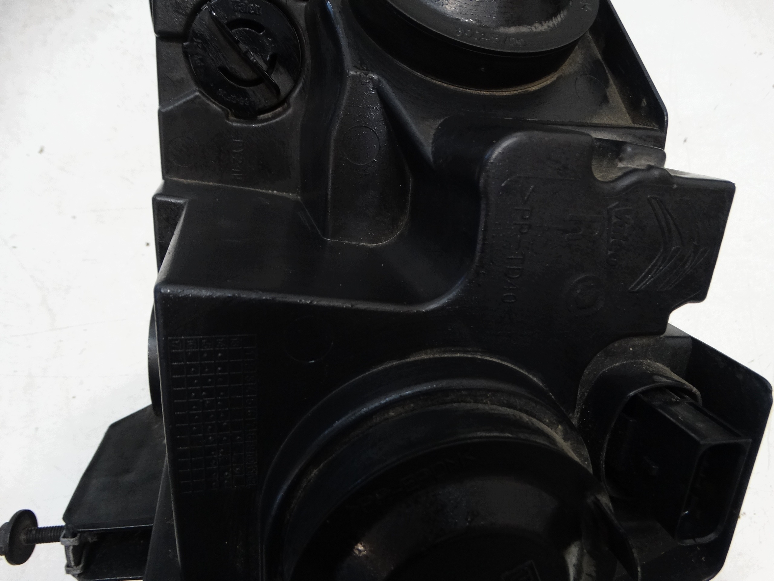 light REFLEKTOR right front CITROEN C4 CACTUS EUROPA 9800901280