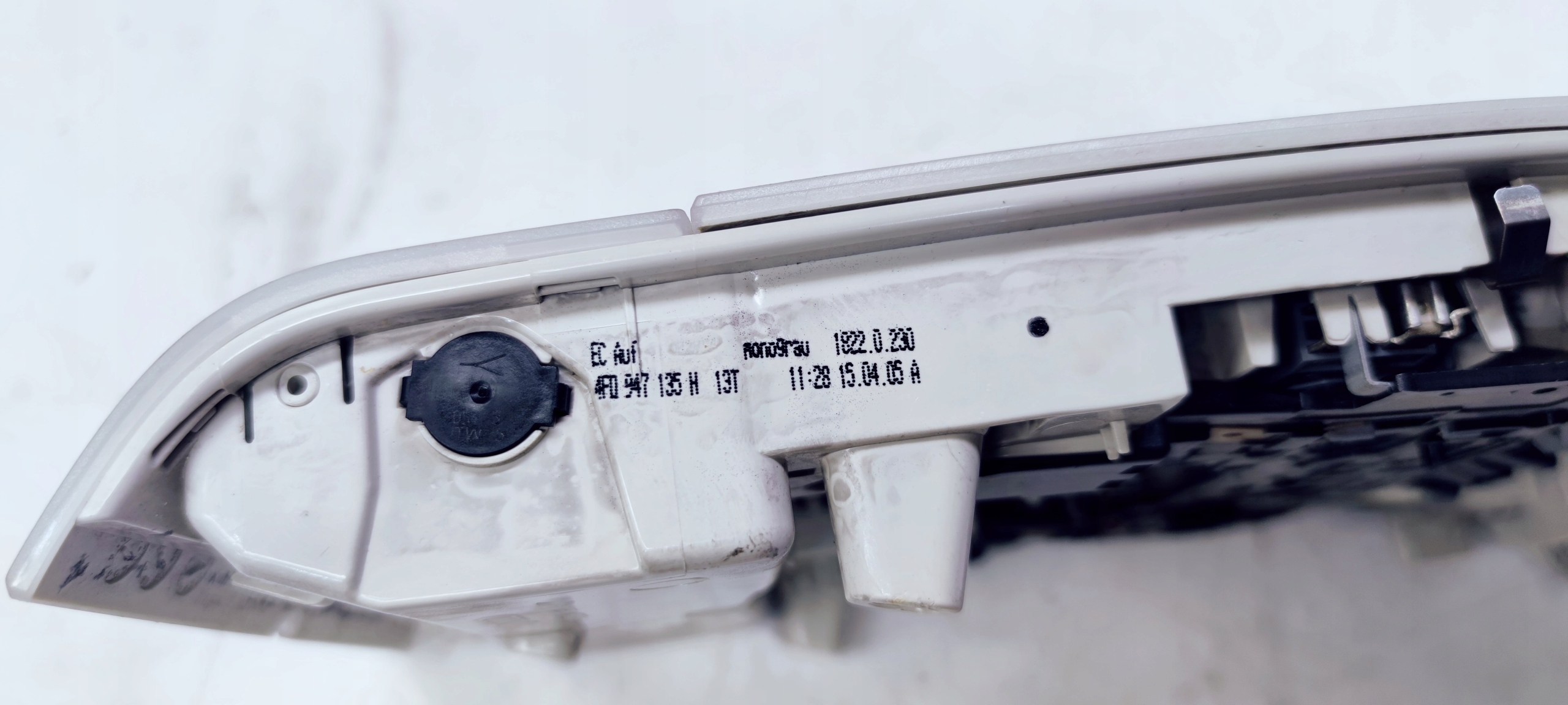 light OSWIETLENIE cabs AUDI A6 C6 4F0947135H