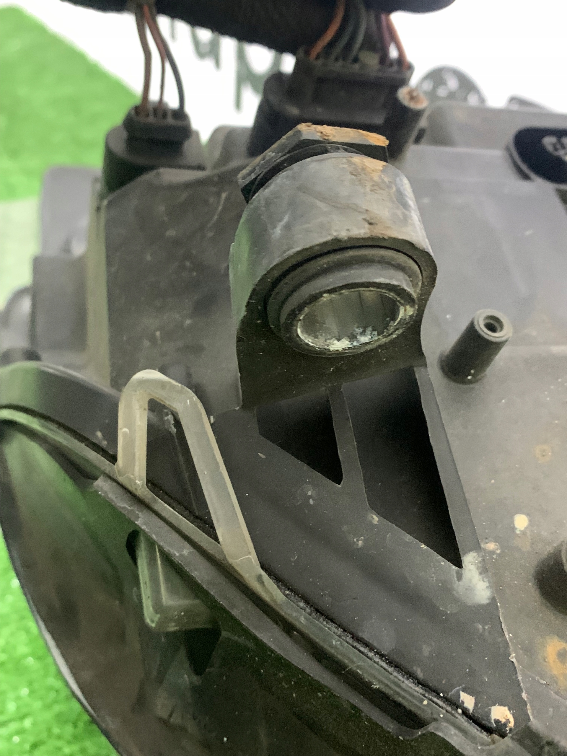 light front front right right MERCEDES W251 BI XENON SKRETNA EUROPA
