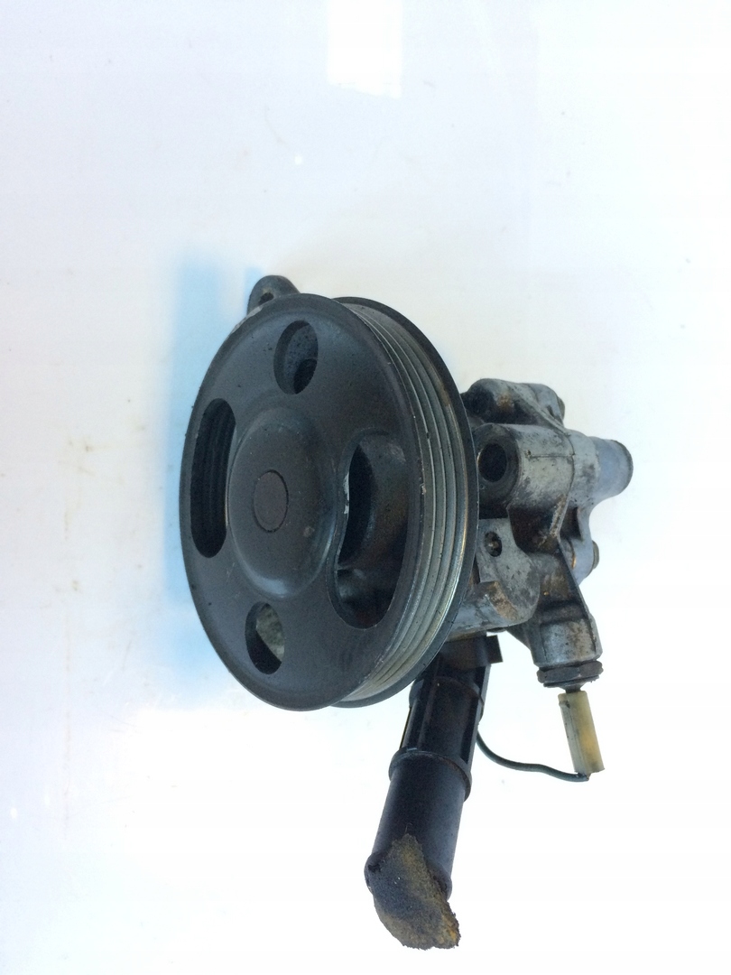 servo pump KIA SHUMA 68718 KYB