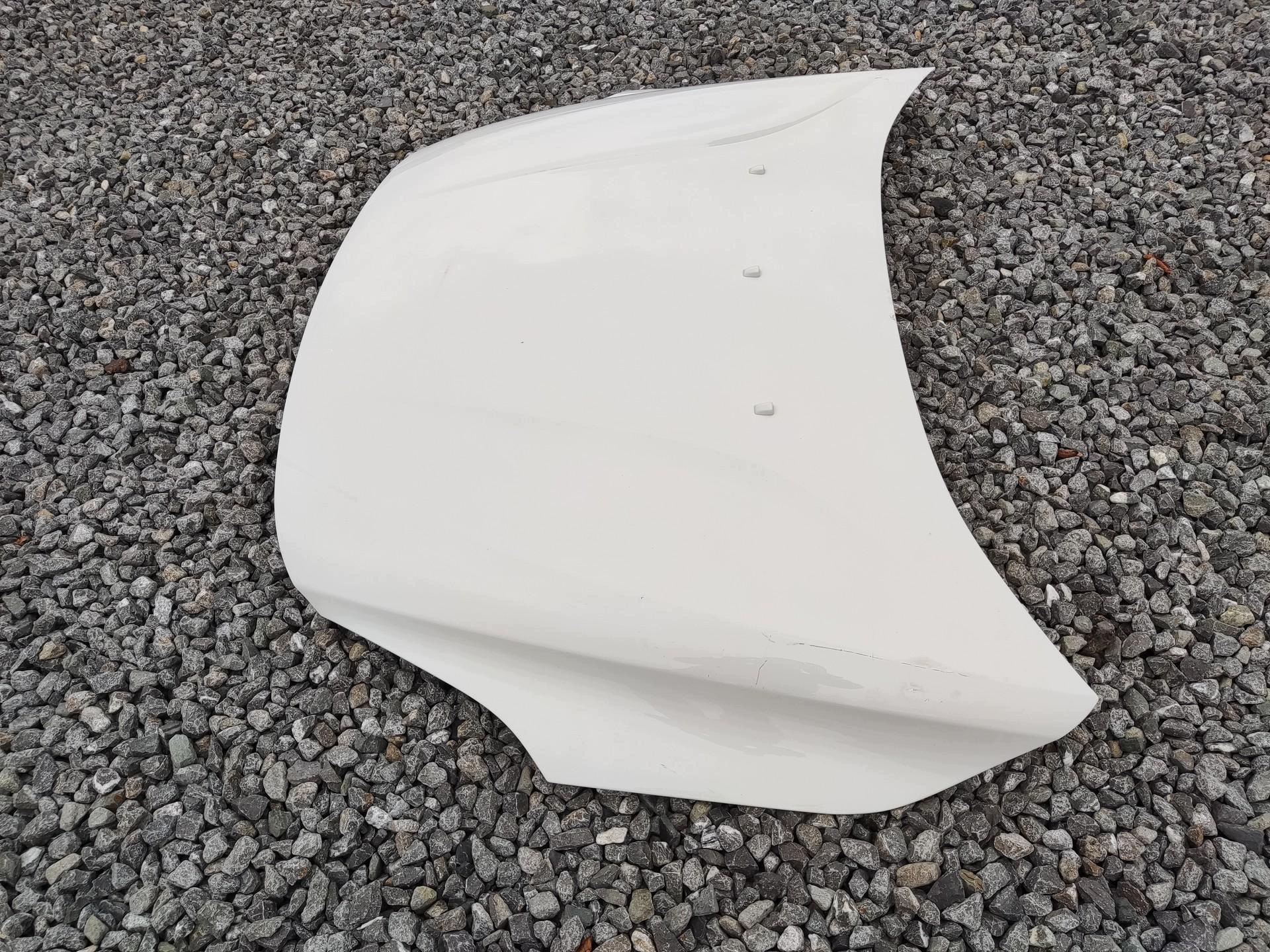 kapota VOLVO V40 II 2012-2016