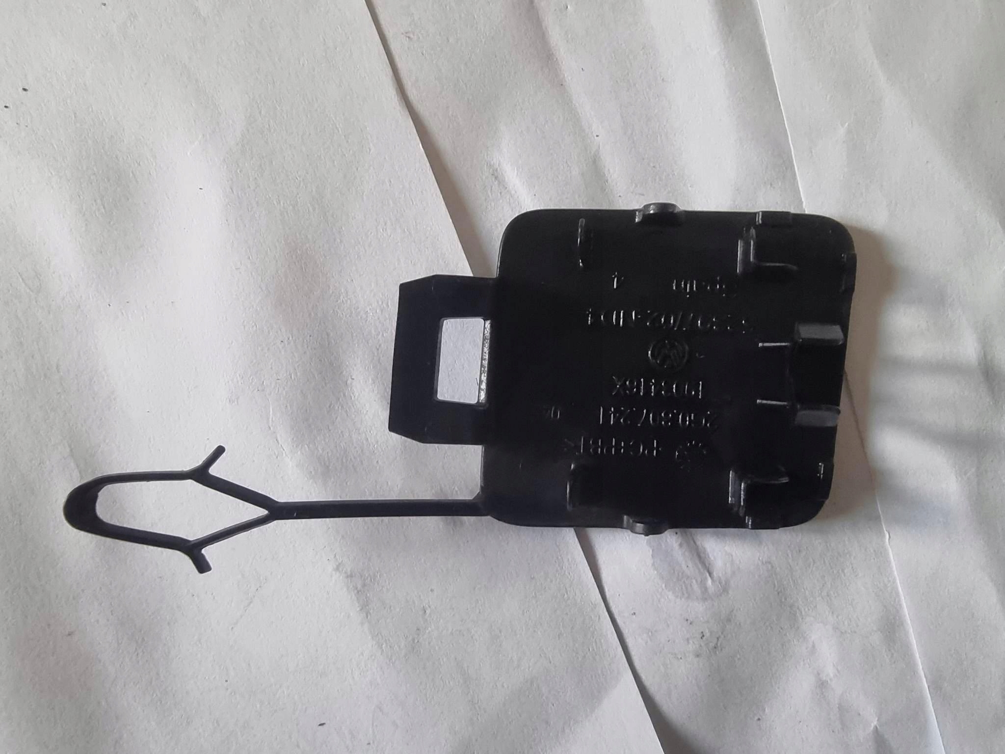 VW POLO 2G0 -> Abschleppöse der Stoßstange vorne