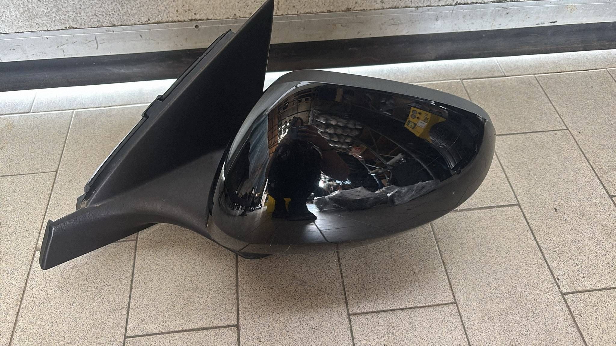 cover mirrors left side Renault Austral 14+1 PIN does not have WKLADU