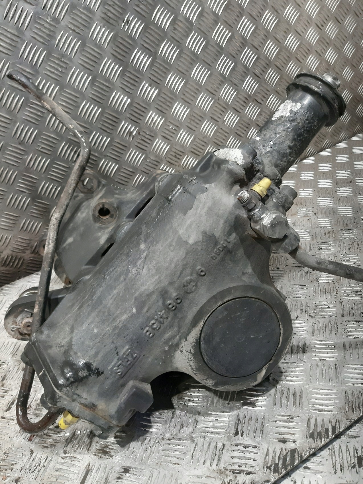 Boîter direction Boîter direction ZF RENAULT 98415B