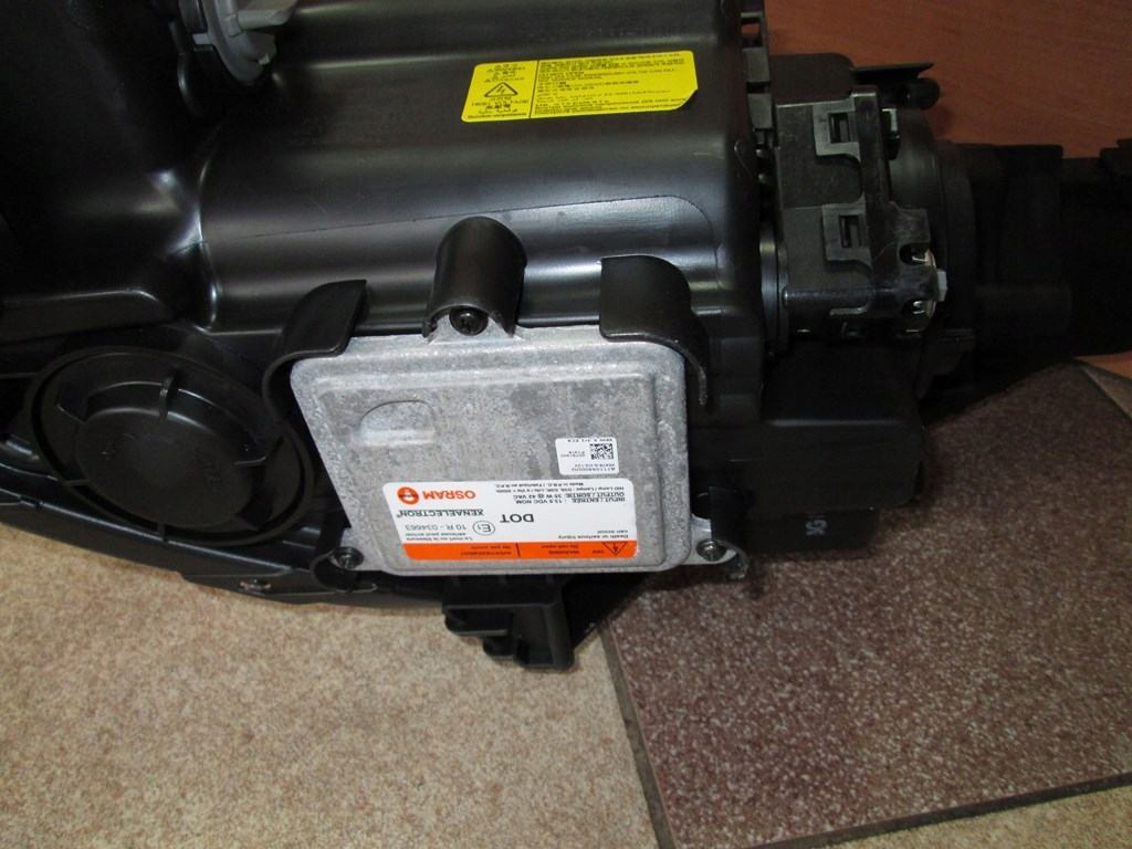 light HYUNDAI IX35 XENON left Z LEDEM