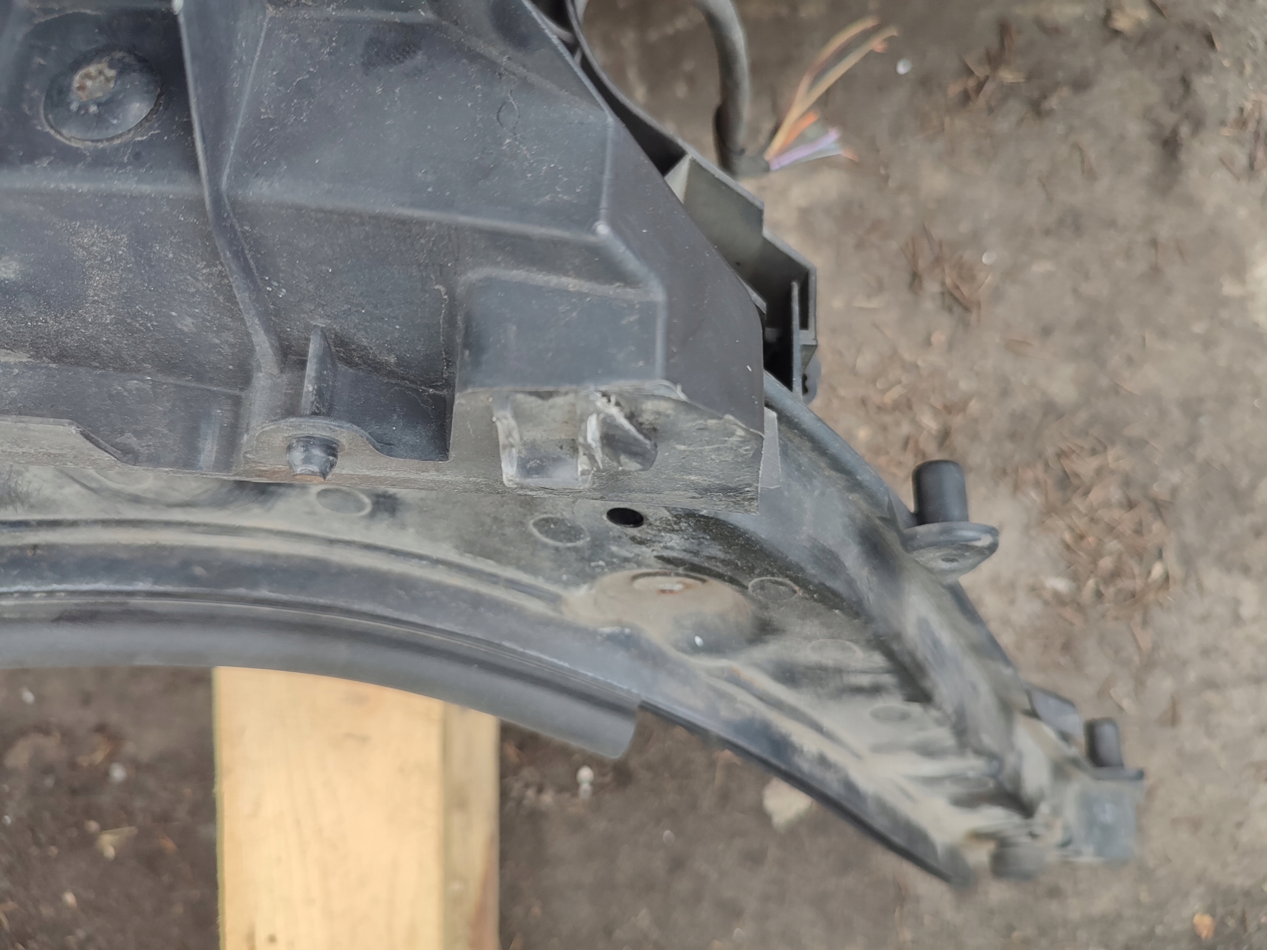 support panel for radiators pillar iron RENAULT SCENIC II